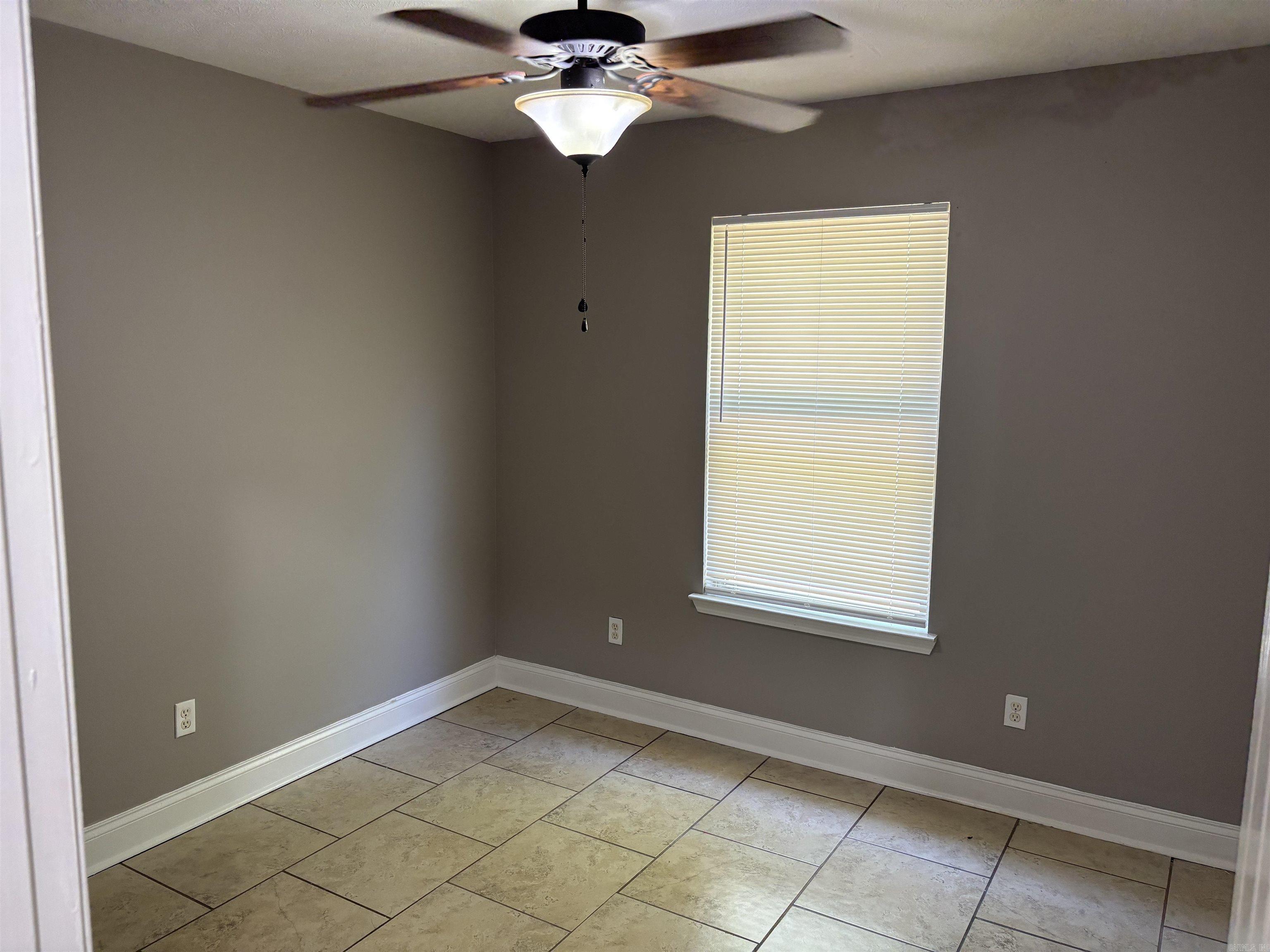 301 Clint Road B Property Photo 10