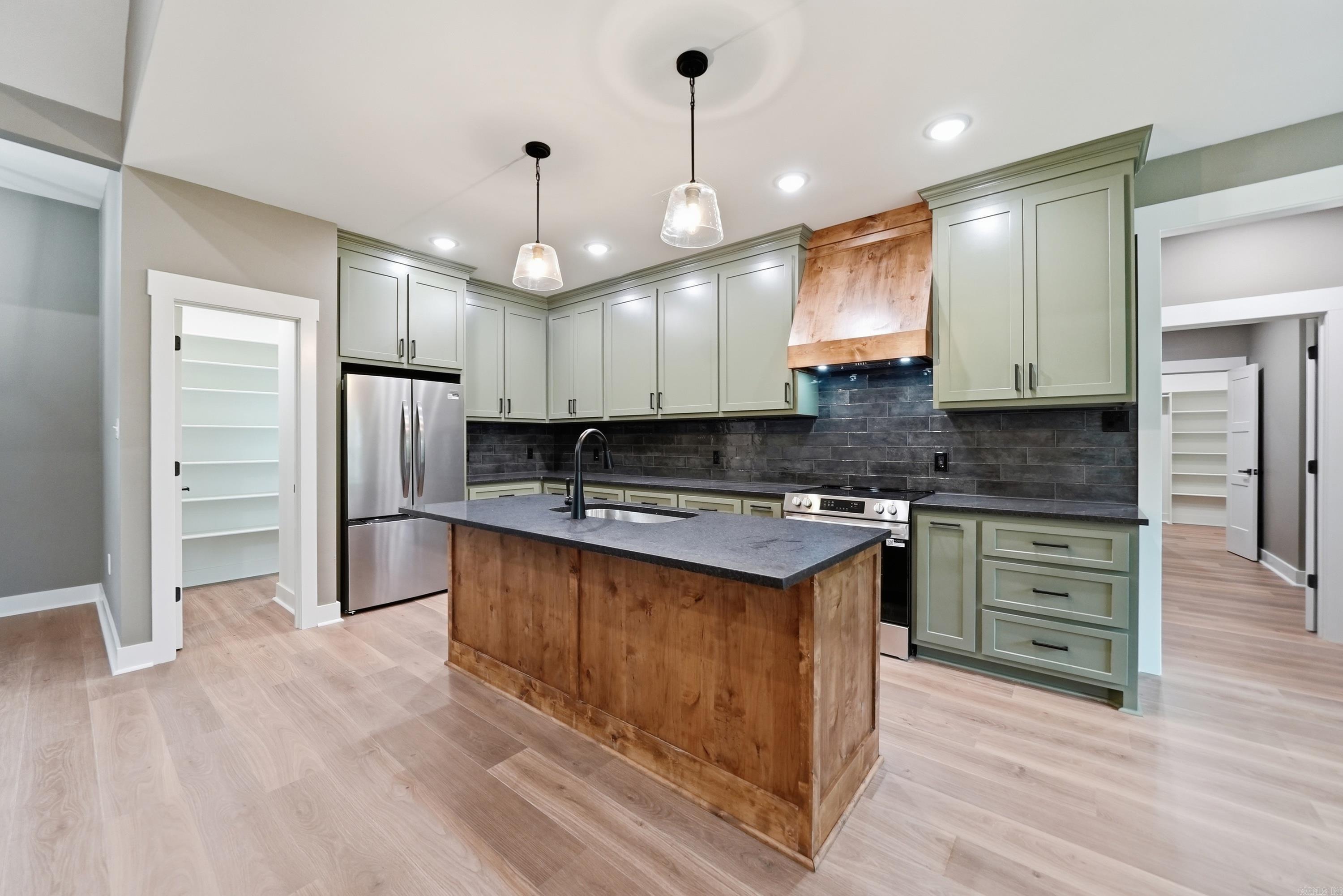 8 Forsythia Lane Property Photo 12