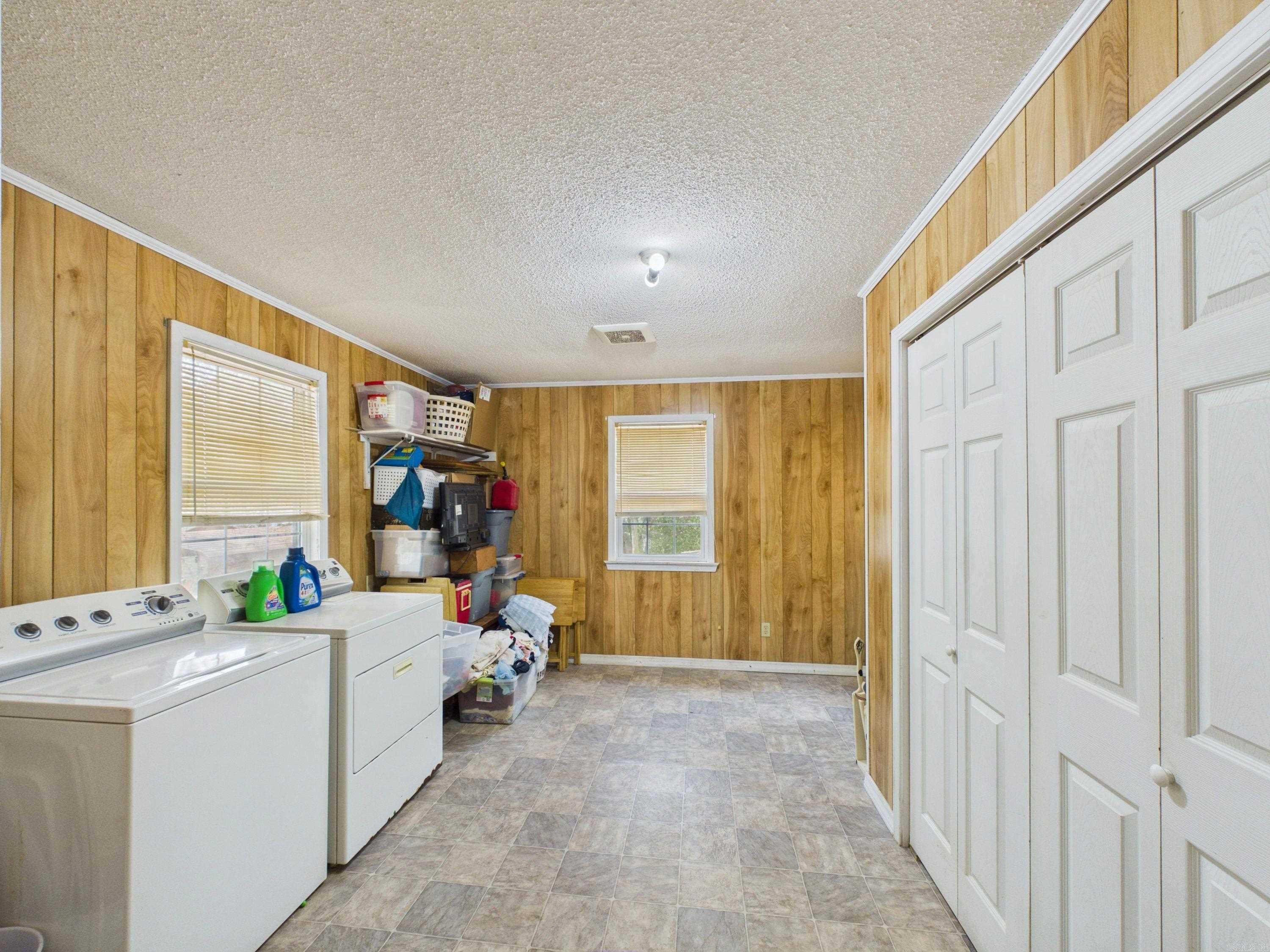 1142 15th Street Property Photo 14
