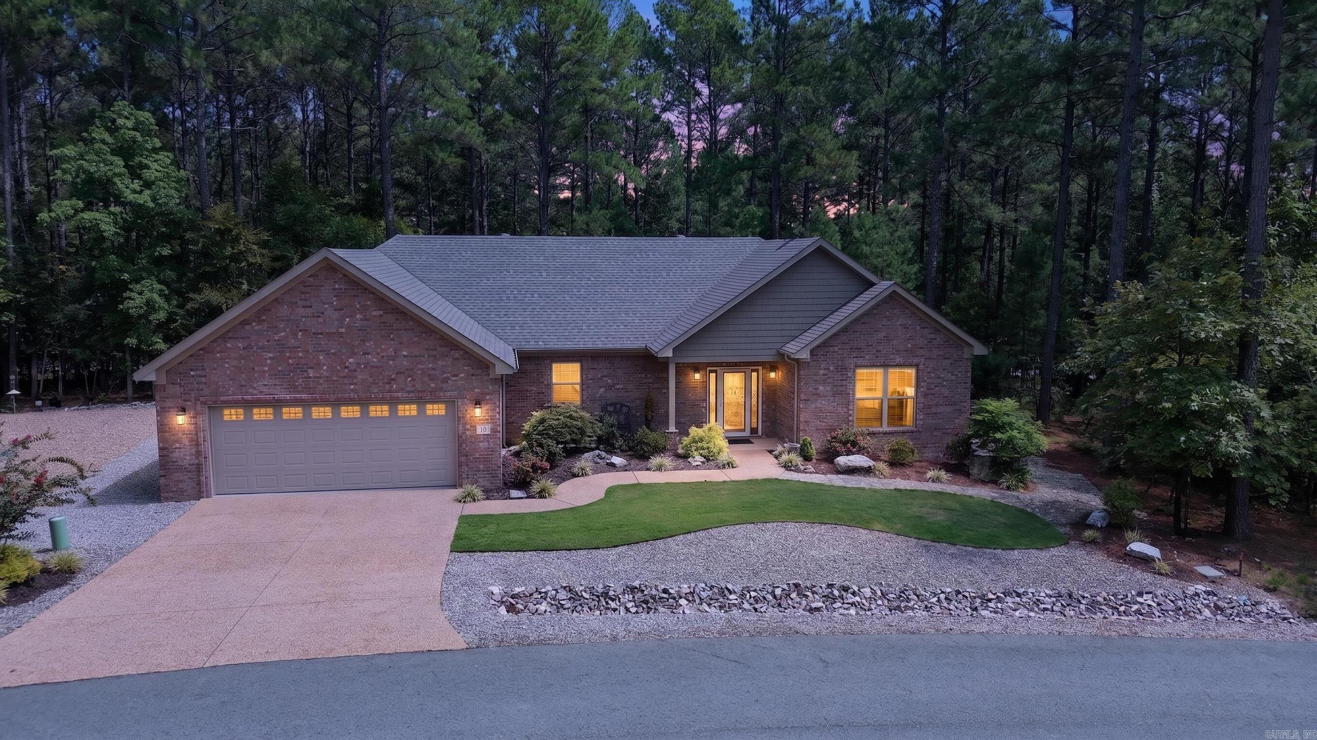 10 Villas Way Property Photo 2