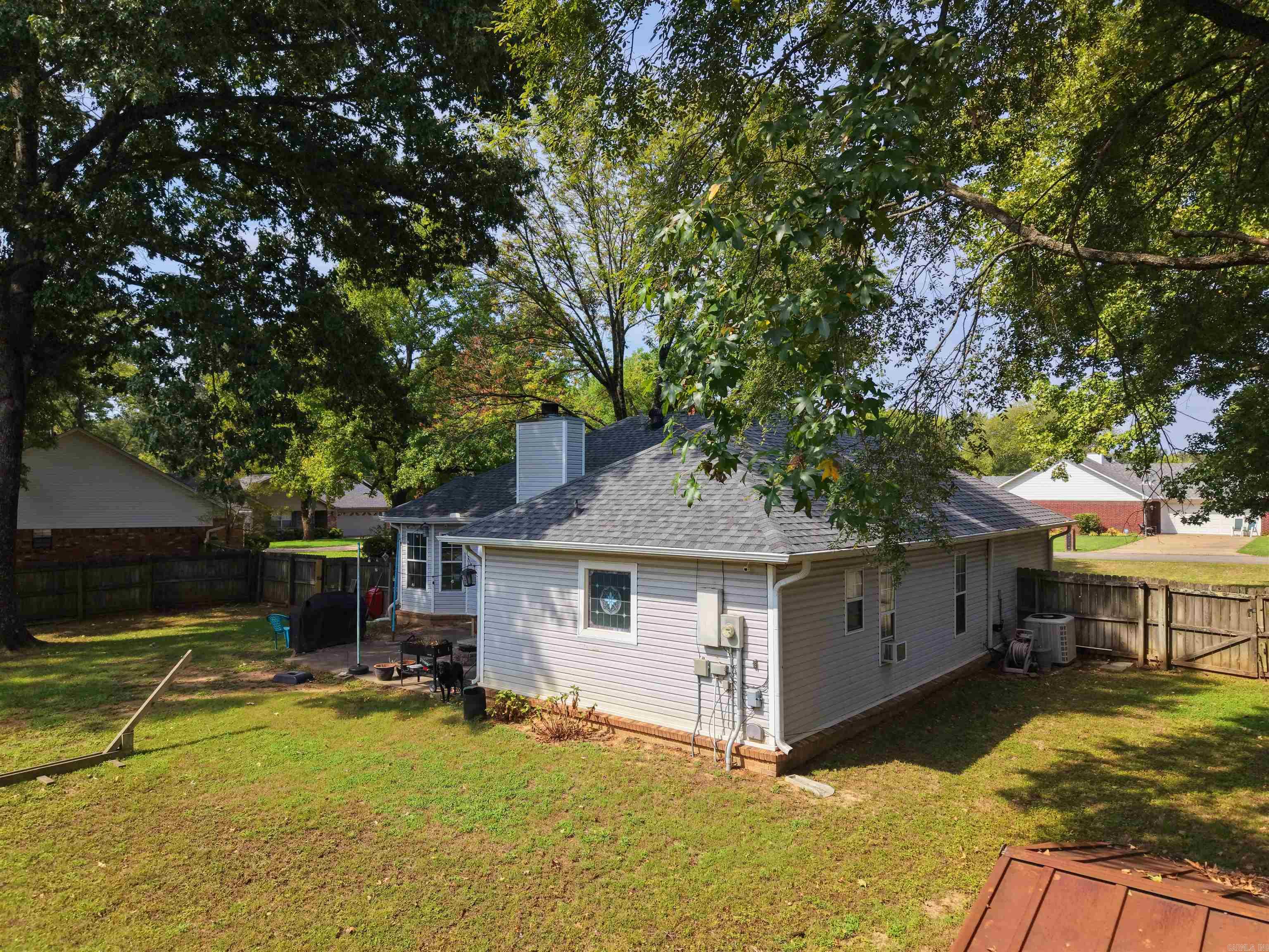 11 Crestwood Cove Property Photo 25