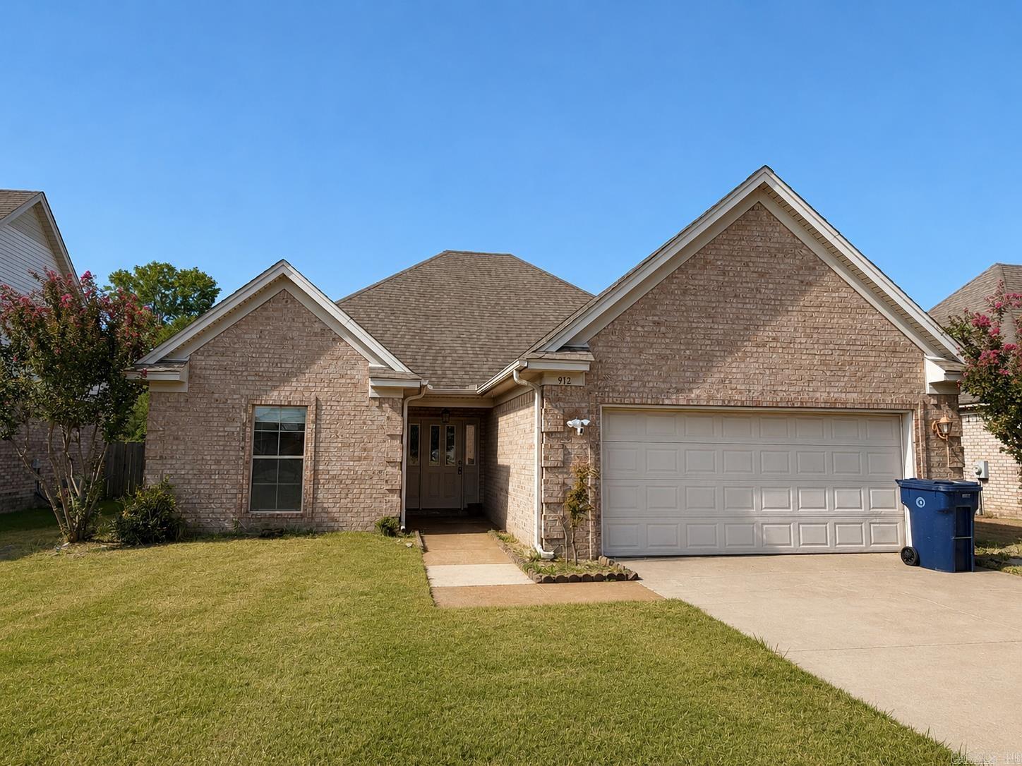 912 Neil Sain Loop Property Photo 1