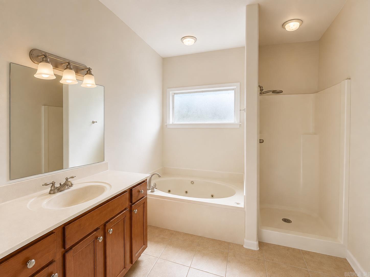 912 Neil Sain Loop Property Photo 8