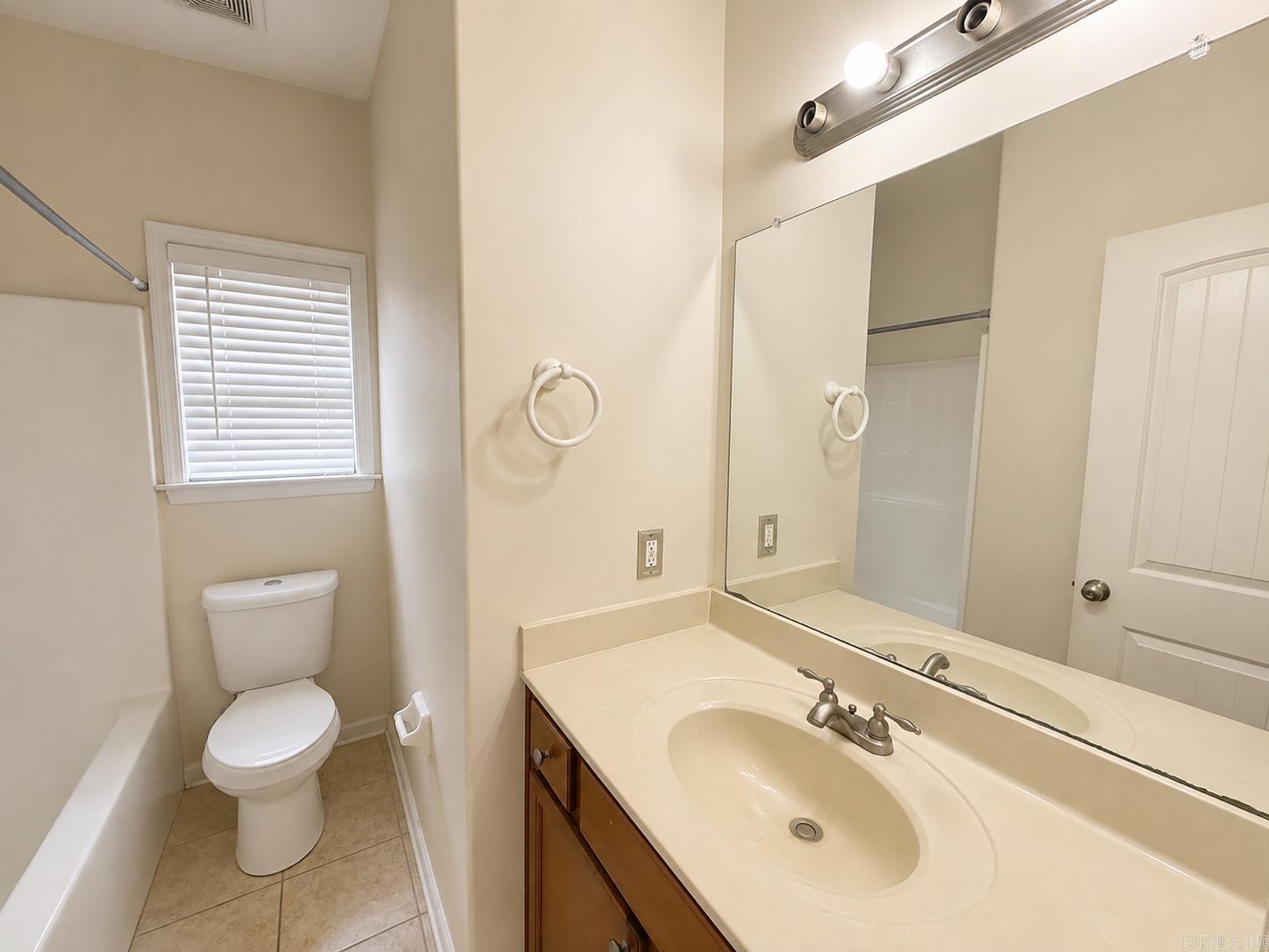 912 Neil Sain Loop Property Photo 10