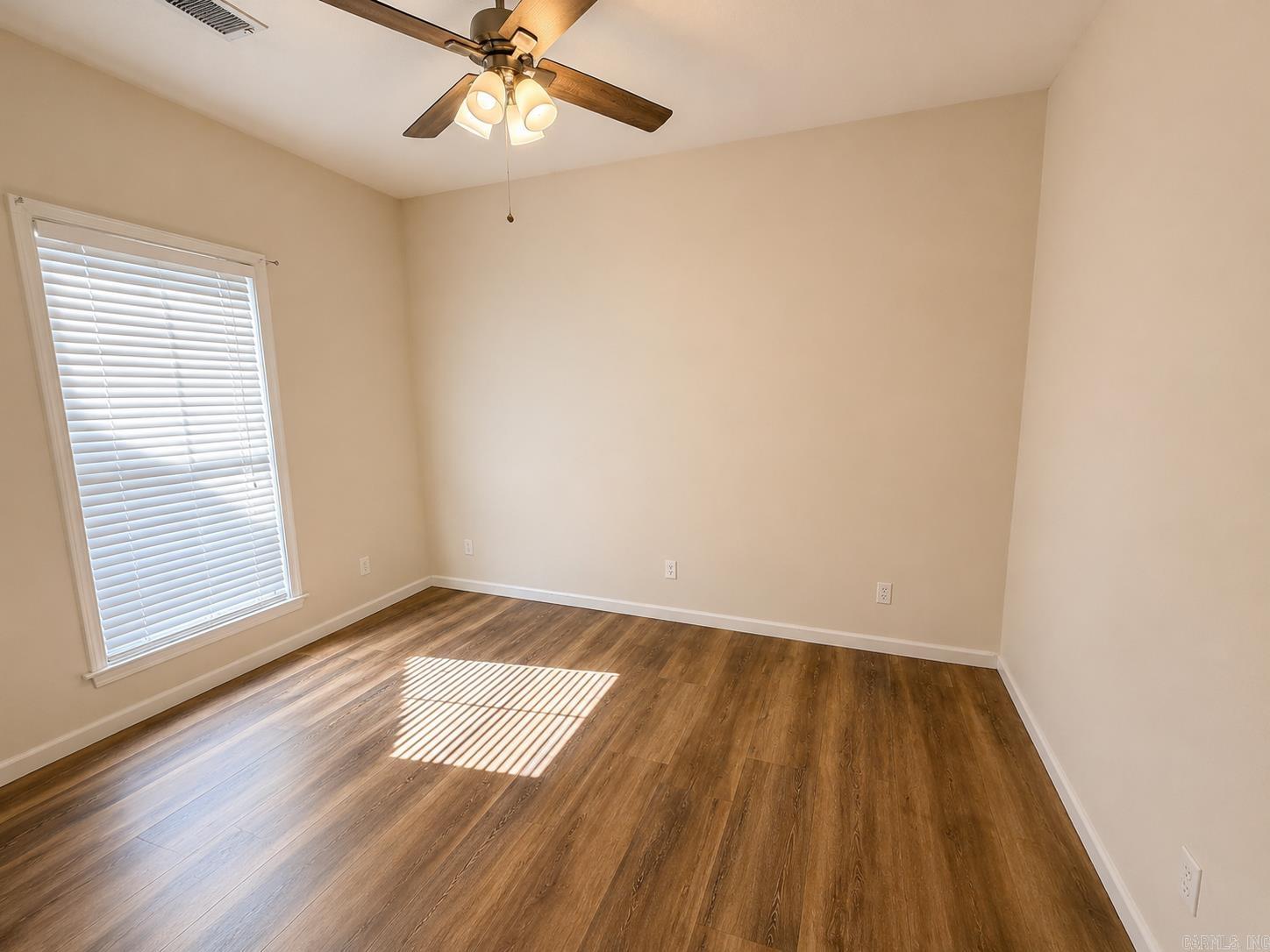 912 Neil Sain Loop Property Photo 11