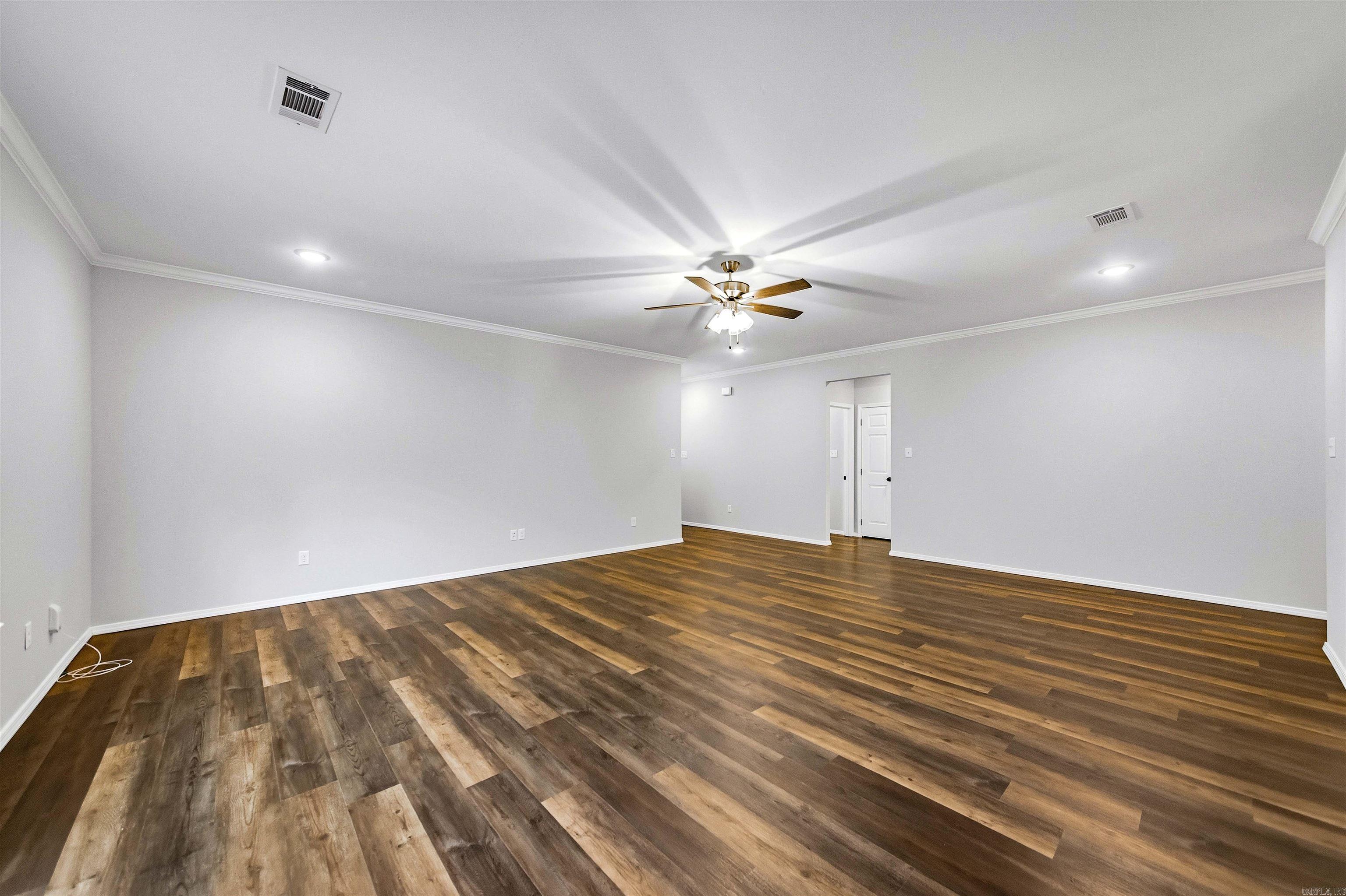 3543 Village Walk Drive Property Photo 10