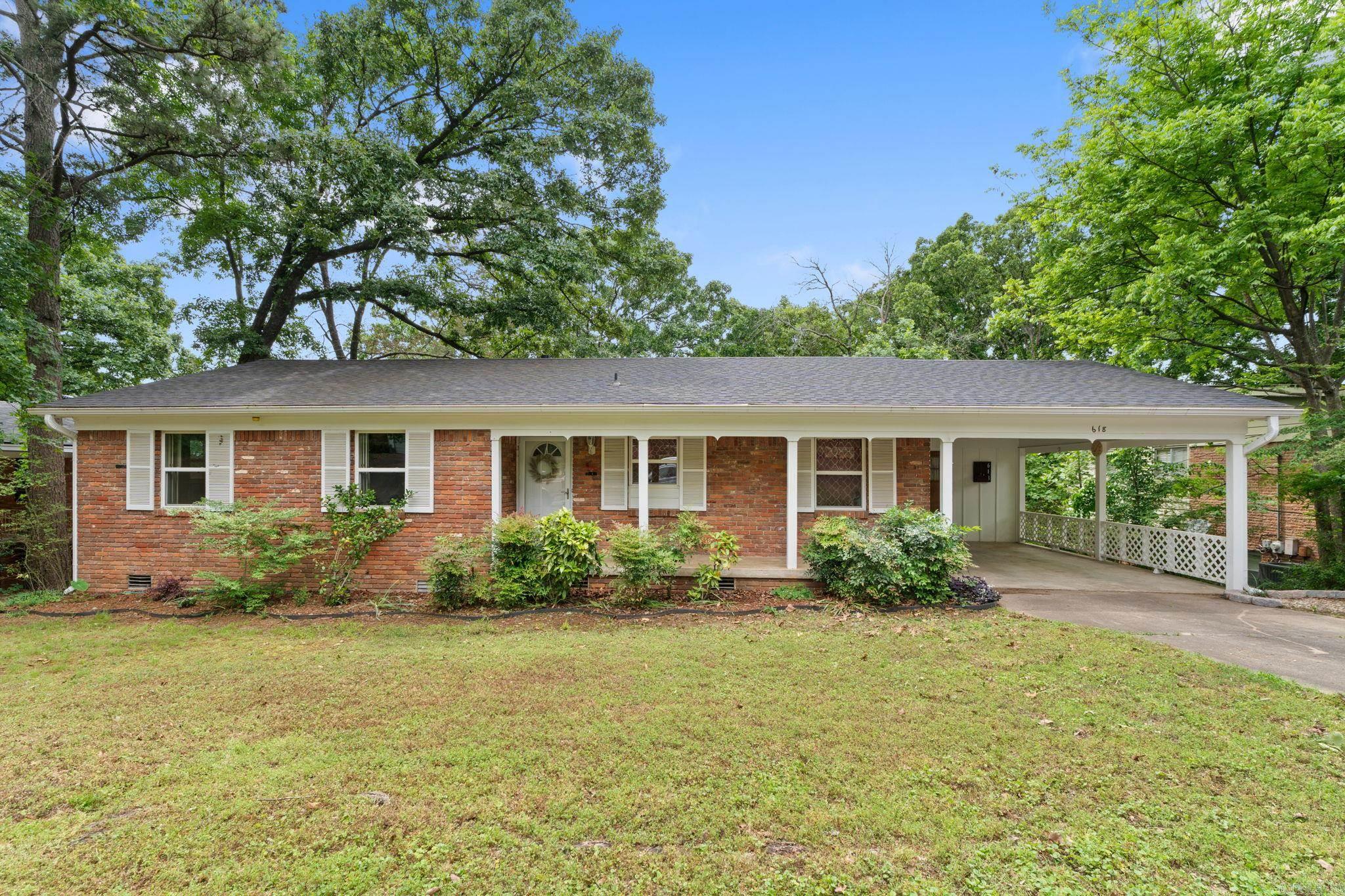 618 Hall Drive Property Photo 1