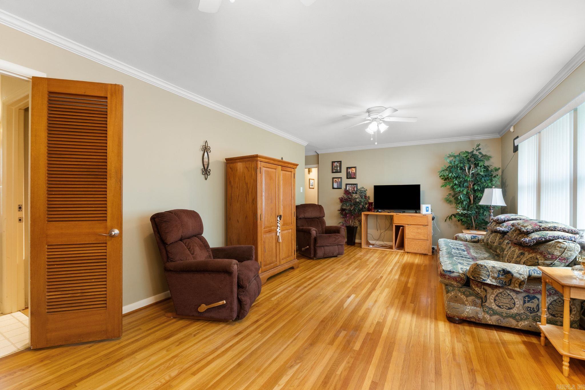 618 Hall Drive Property Photo 5