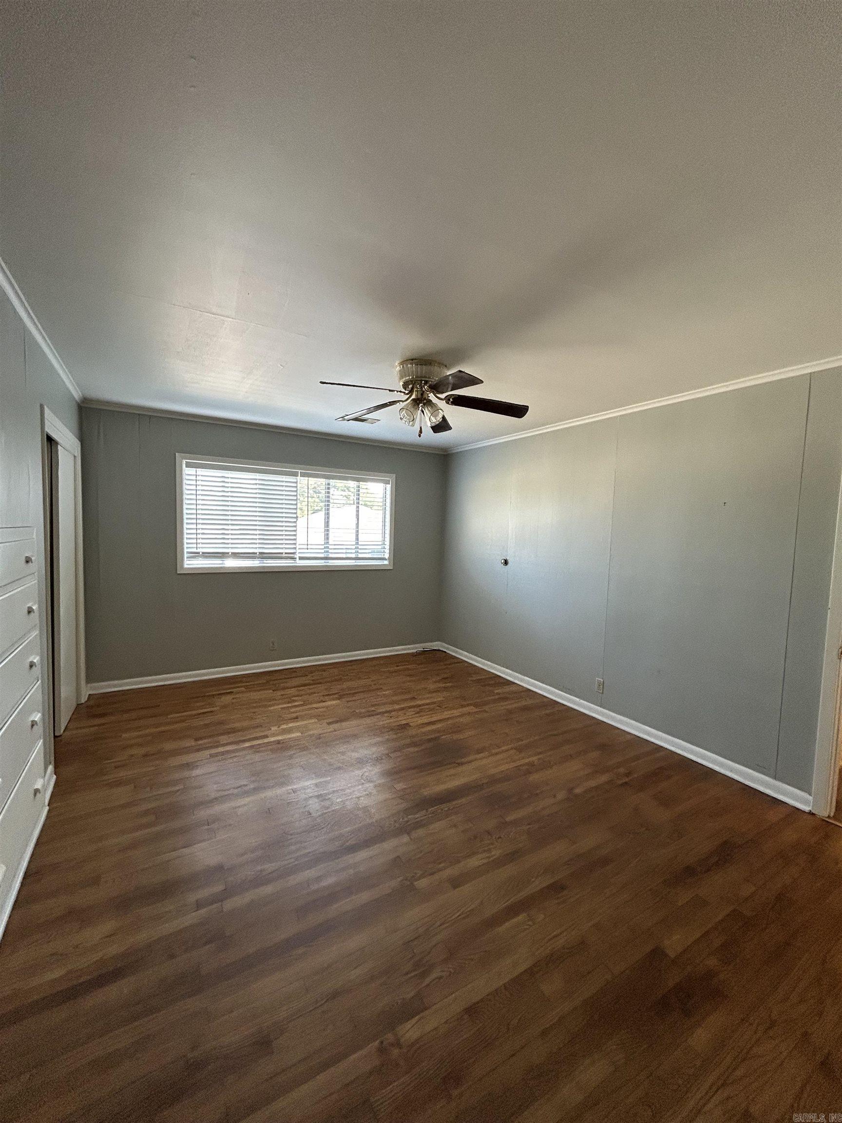 1113 N College Ave Property Photo 4