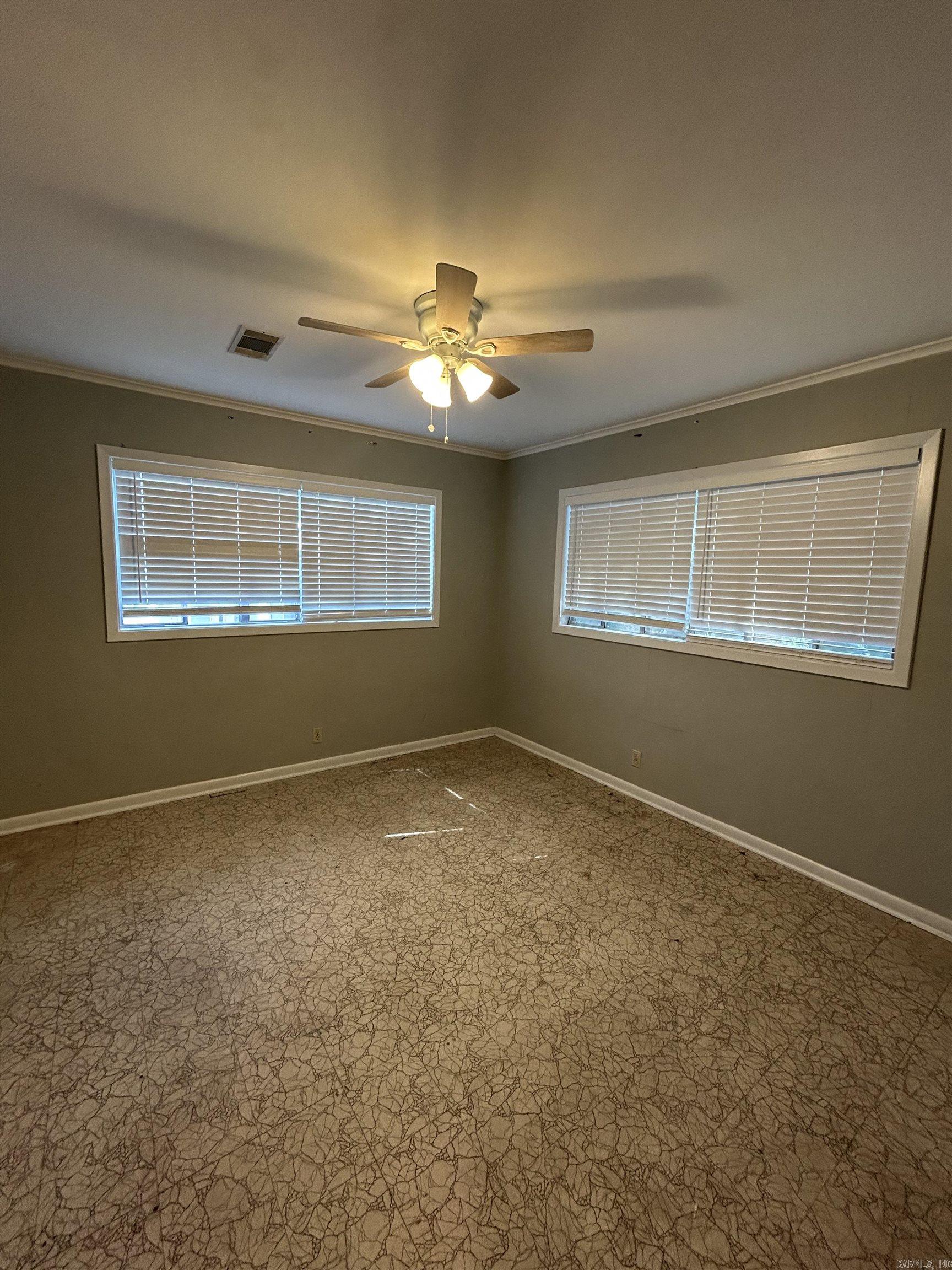 1113 N College Ave Property Photo 11