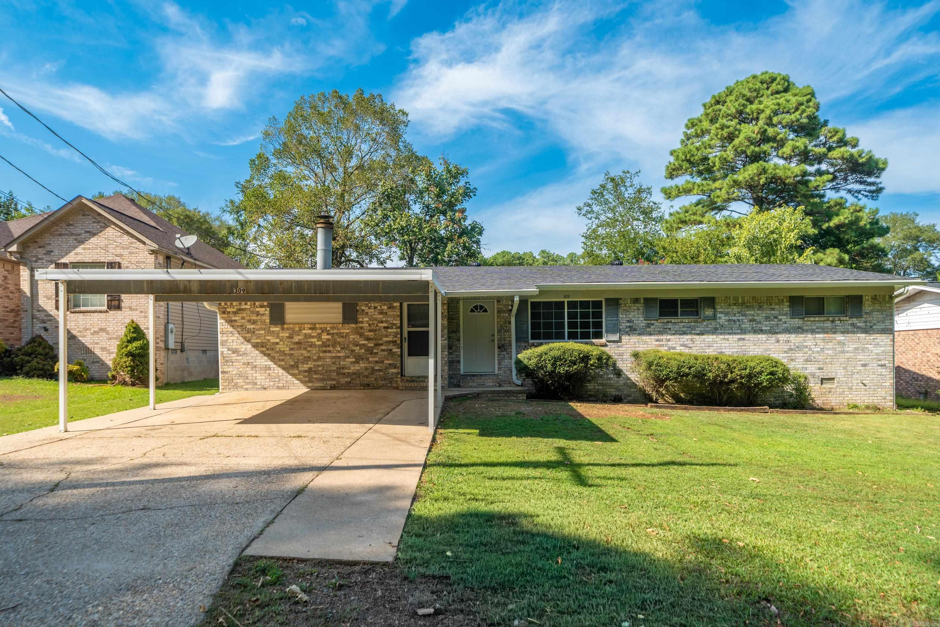 309 Lakeside Road Property Photo 1