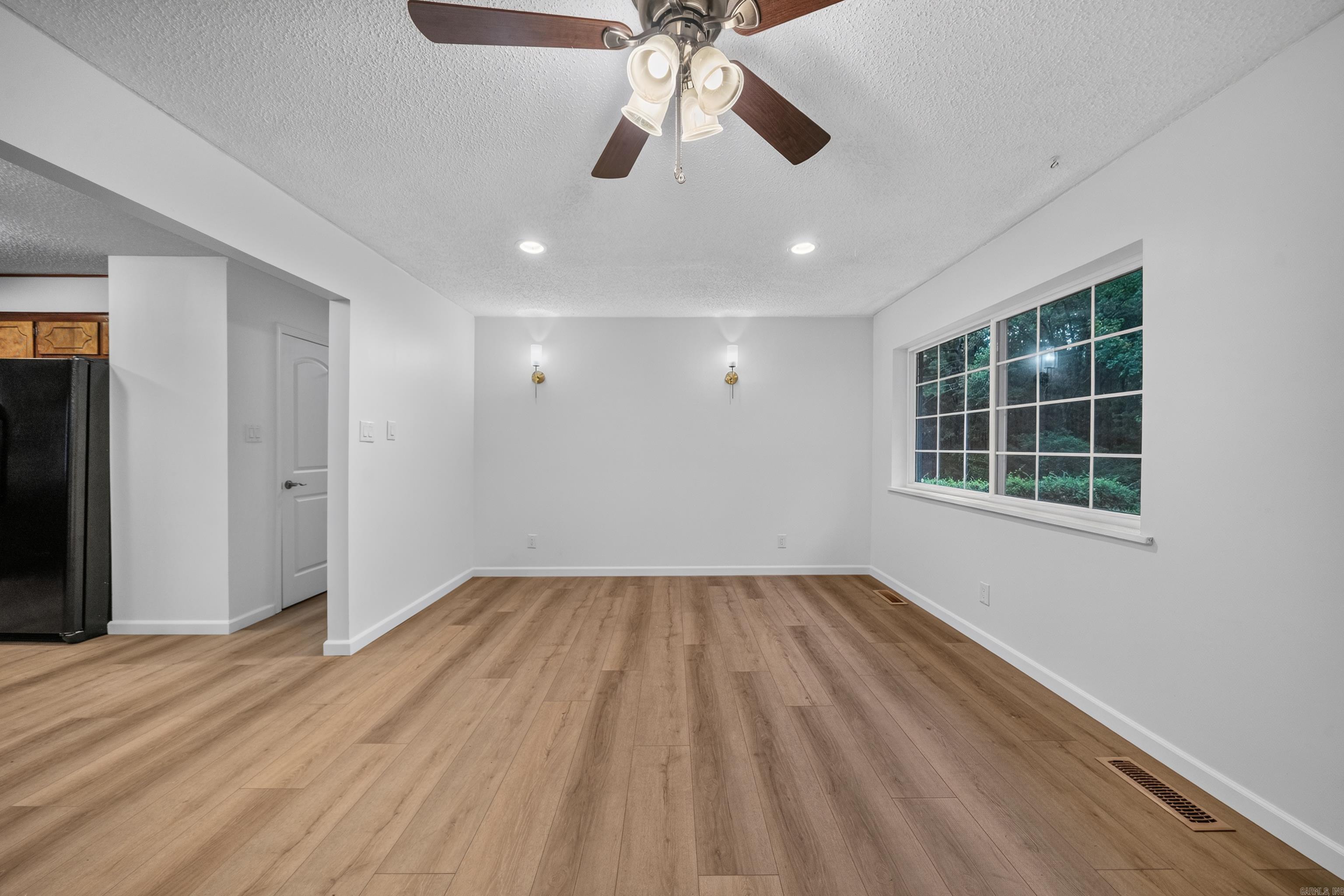 309 Lakeside Road Property Photo 5