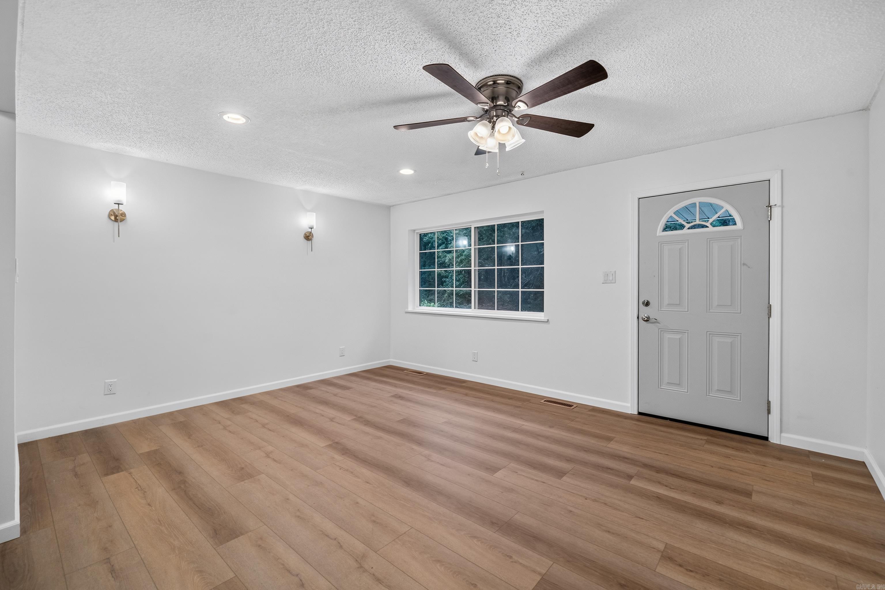 309 Lakeside Road Property Photo 6