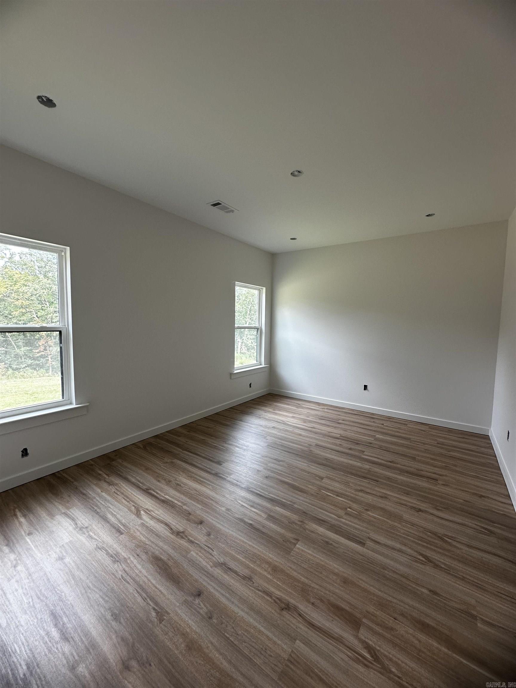 279 Everest Street Property Photo 6