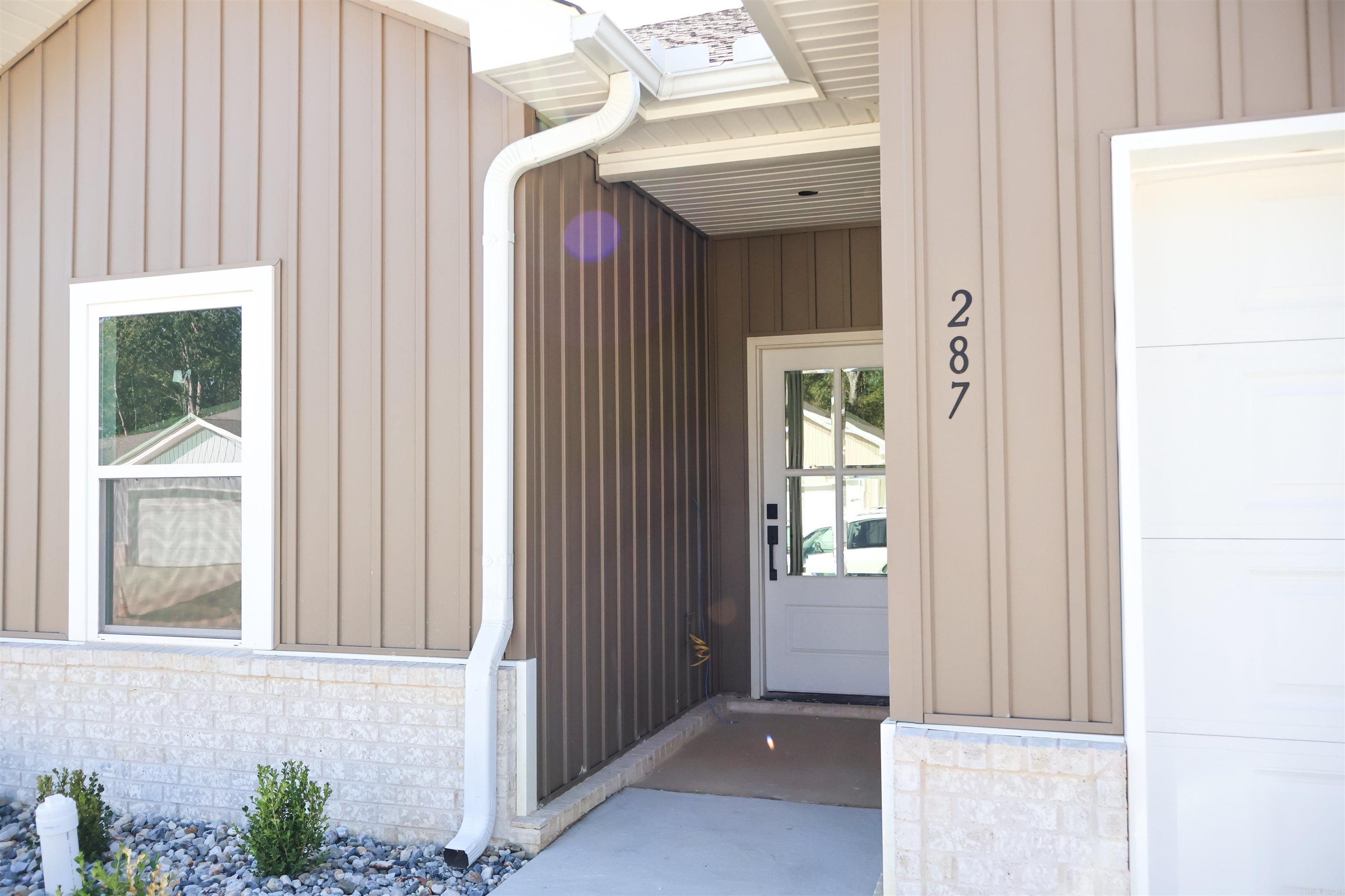 287 Everest Street Property Photo 2