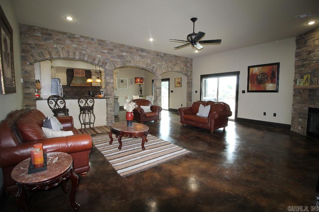4901 Darr Hill Road Property Photo 2