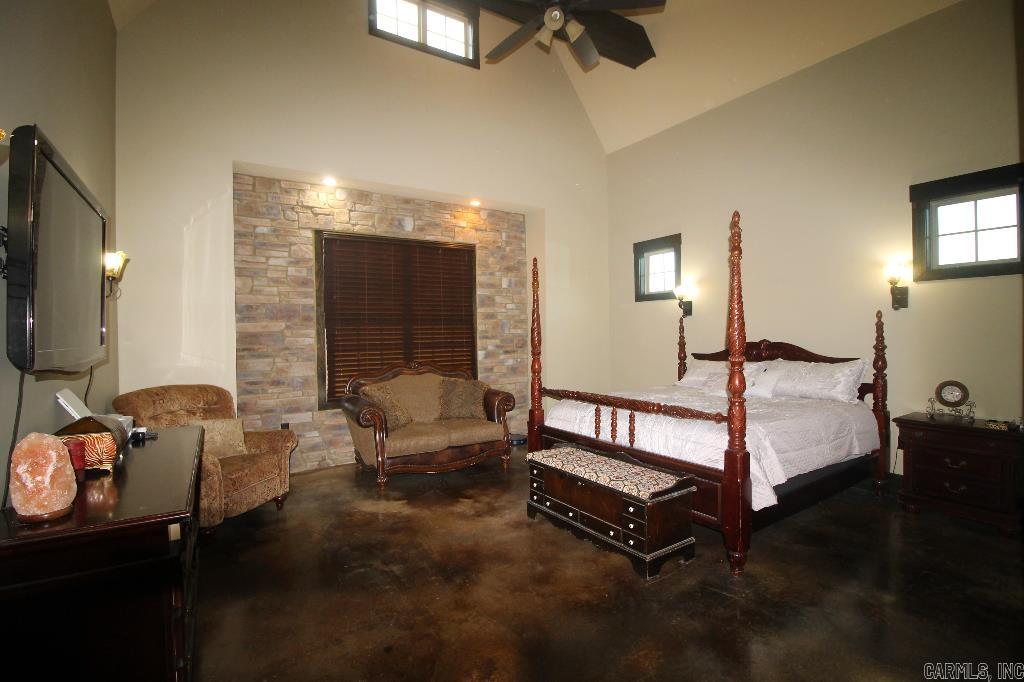 4901 Darr Hill Road Property Photo 12