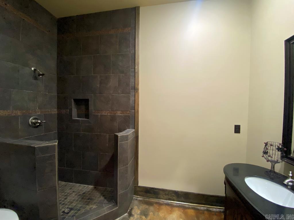 4901 Darr Hill Road Property Photo 23