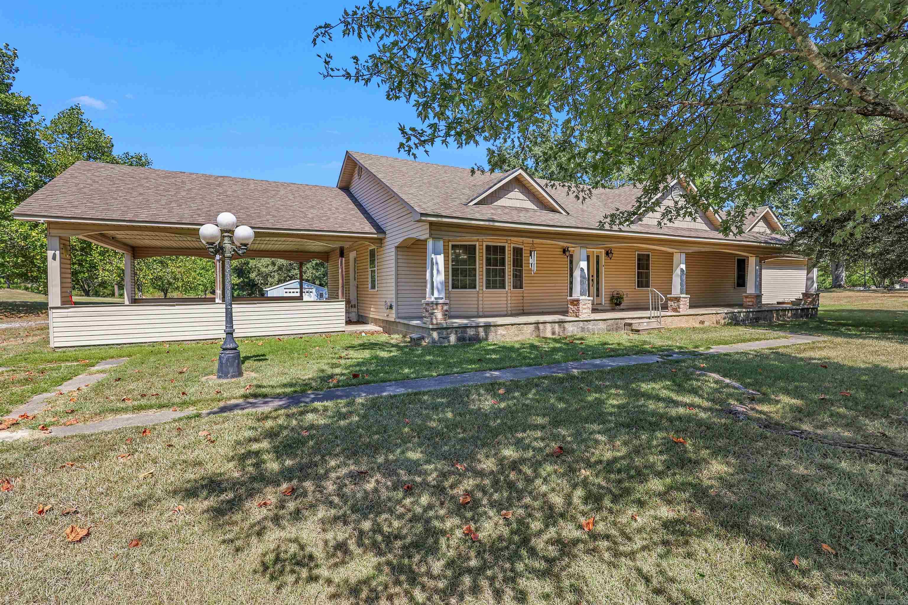 1906 Hwy 70 Property Photo 1