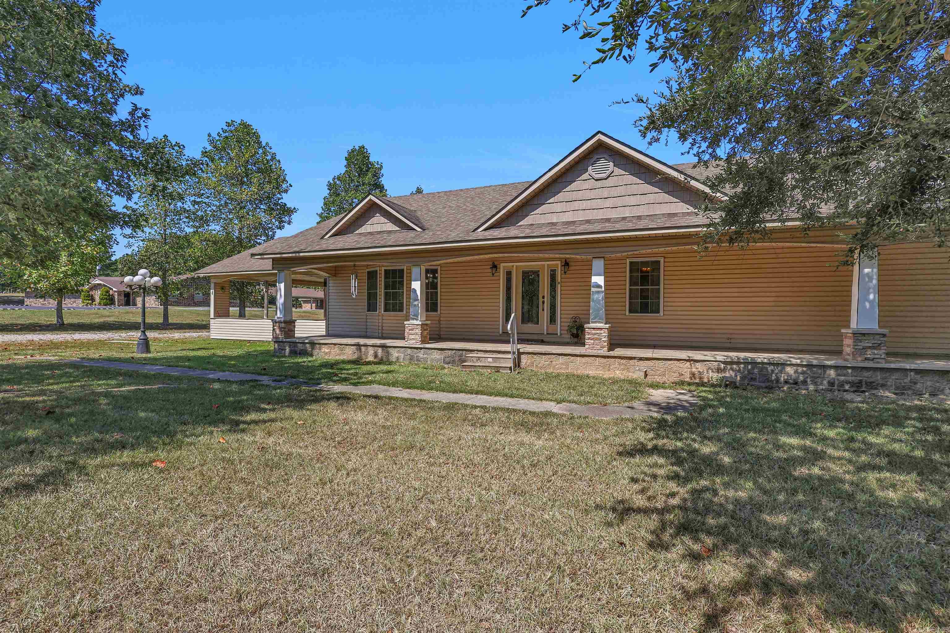 1906 Hwy 70 Property Photo 3