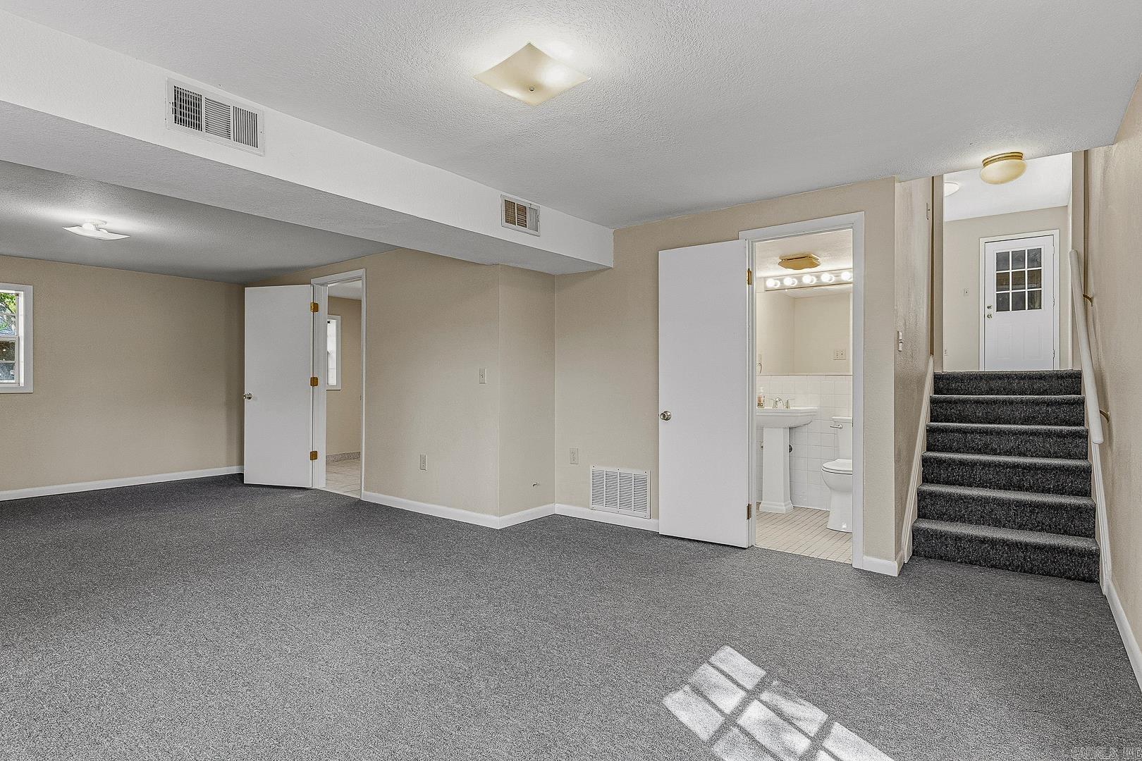 1610 Tanglewood Drive Property Photo 5