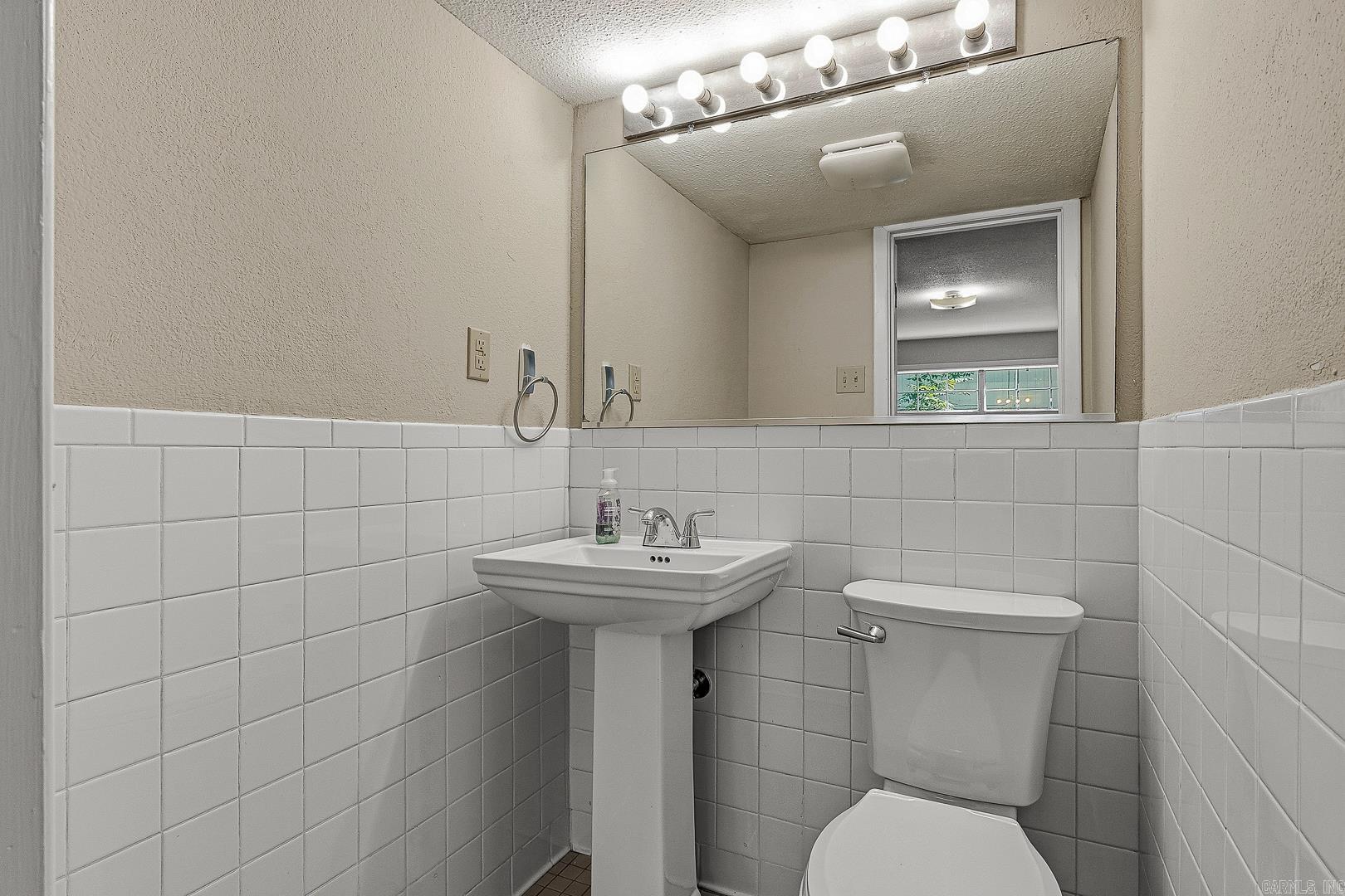 1610 Tanglewood Drive Property Photo 8
