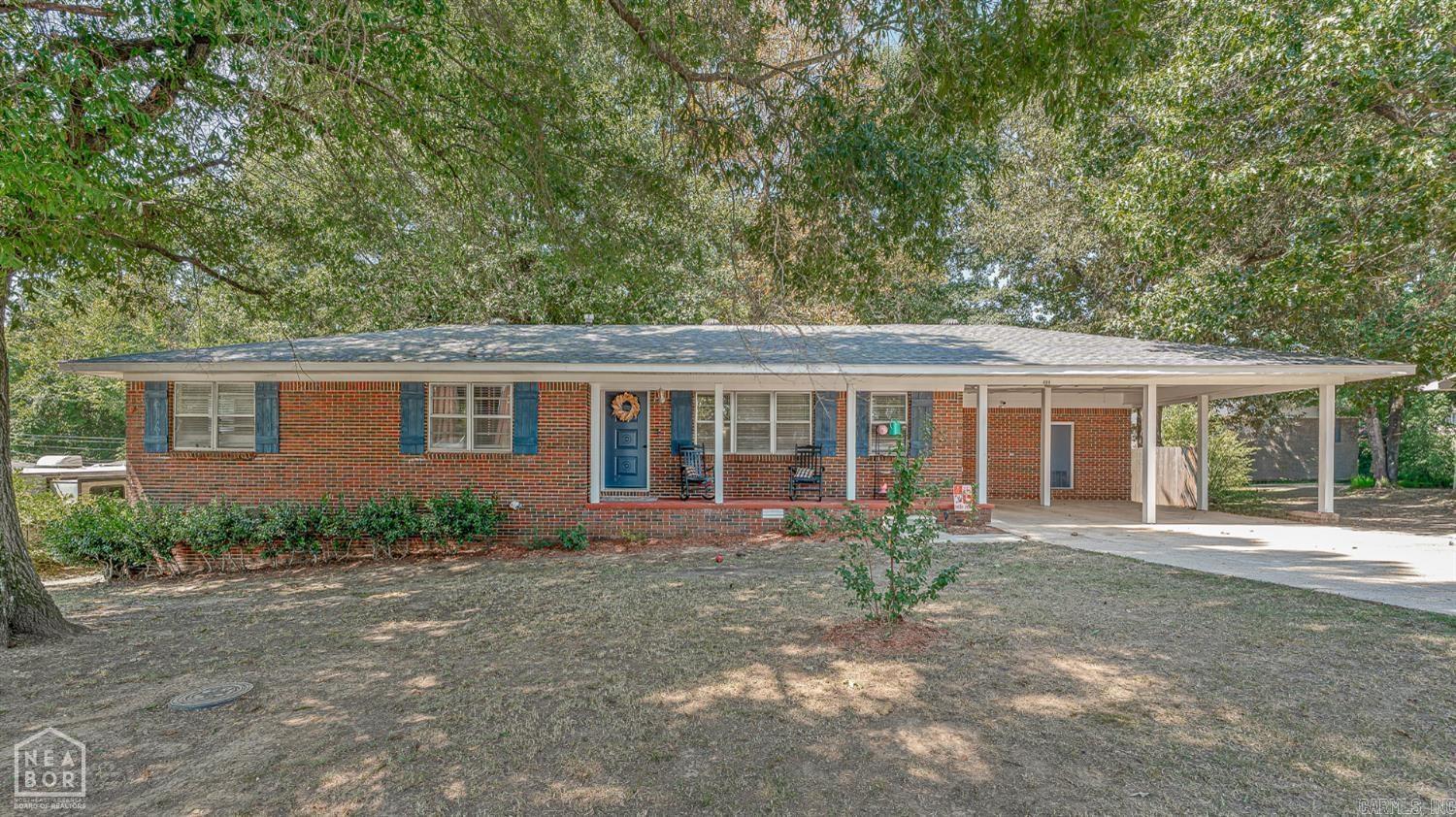 400 Saint Renee Drive Property Photo 1