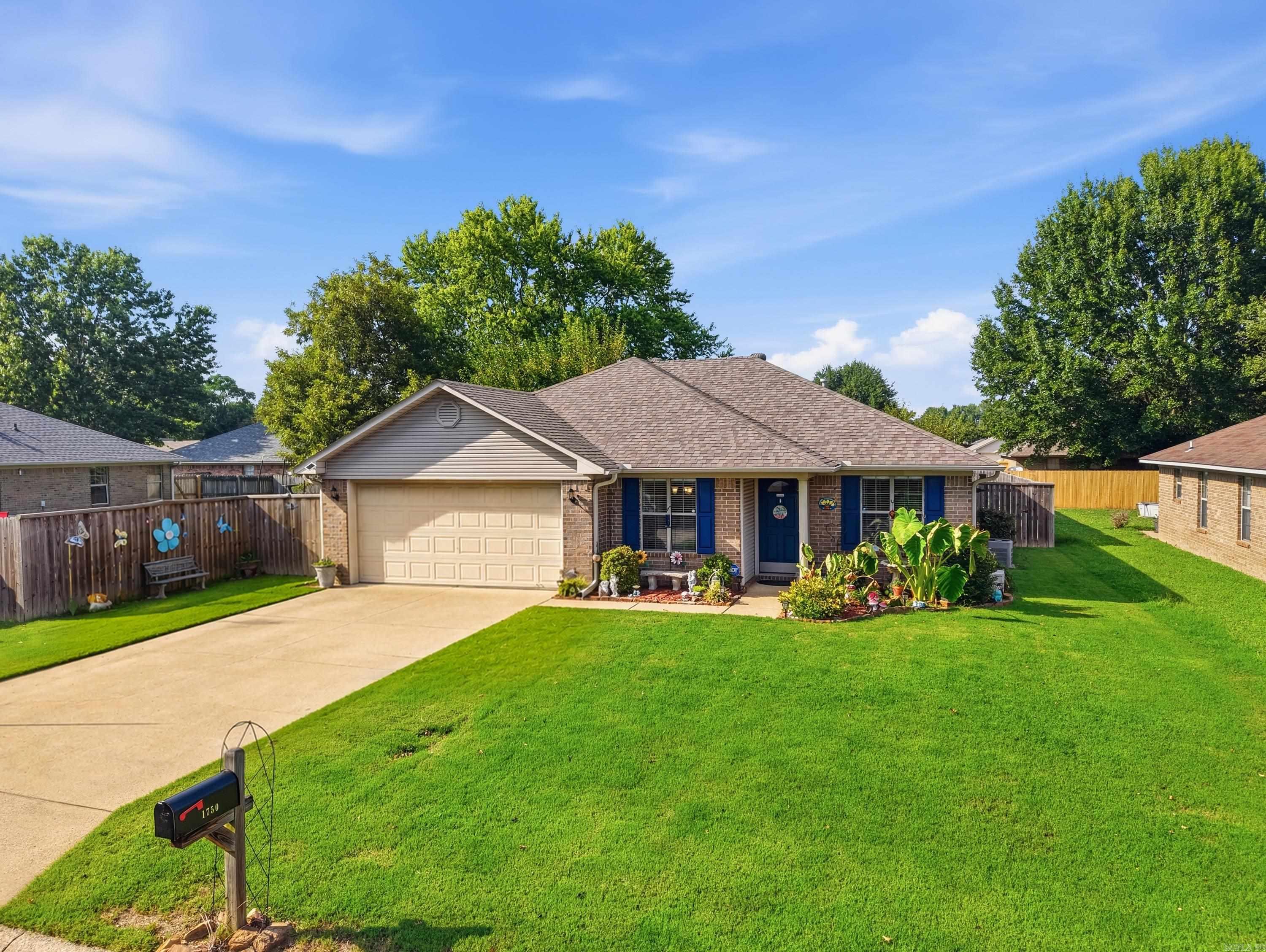 1750 Tuscany Drive Property Photo 2