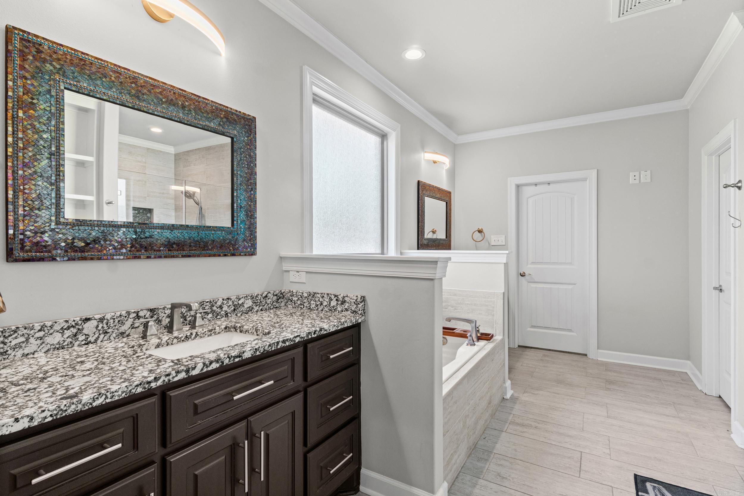 9941 Hickory Heights Drive Property Photo 12