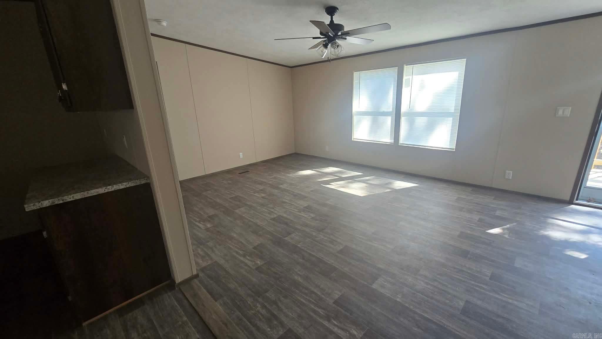 2511 Jackson 6 Property Photo 4