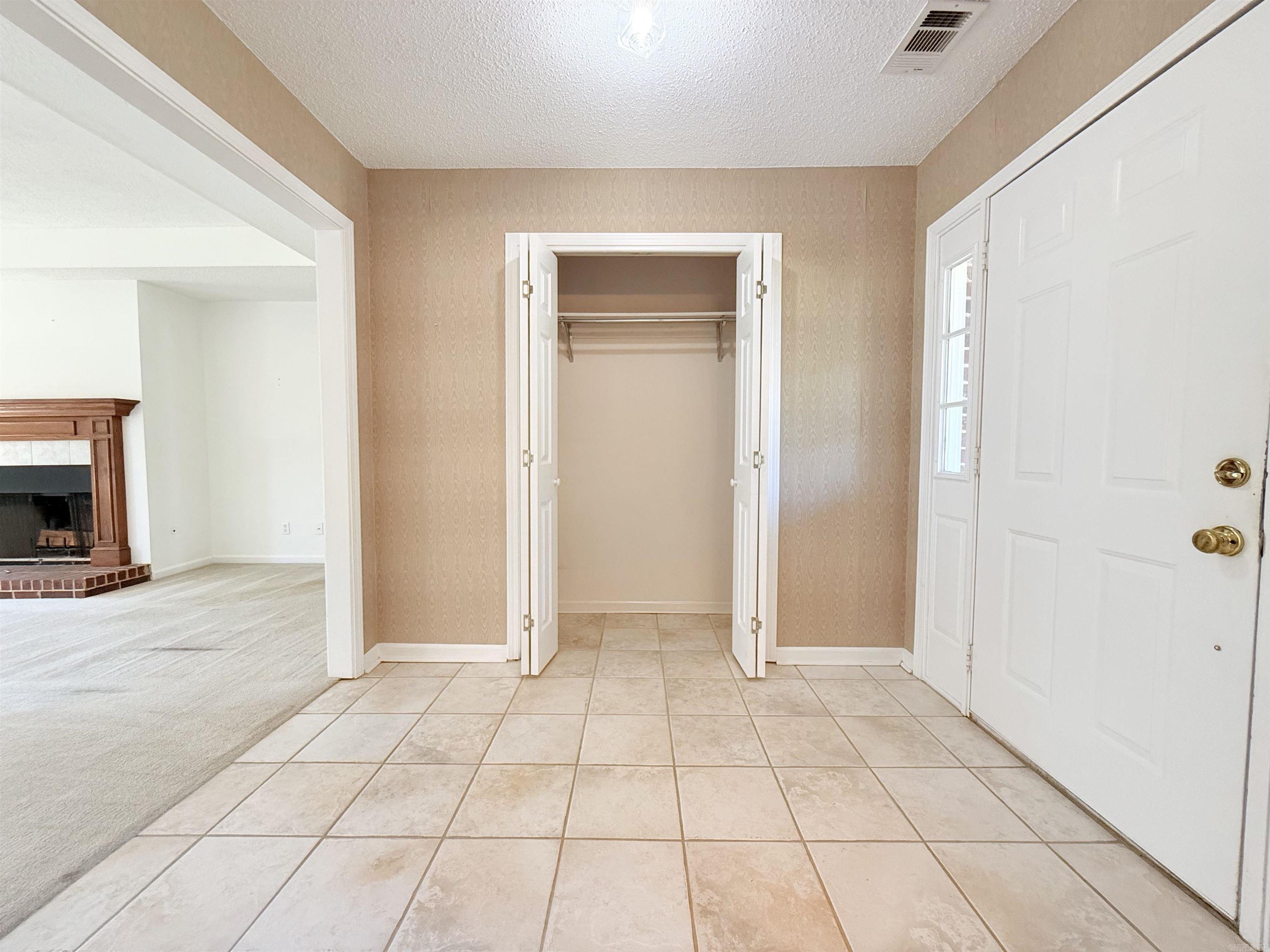 917 Timberwolf Trail Property Photo 8