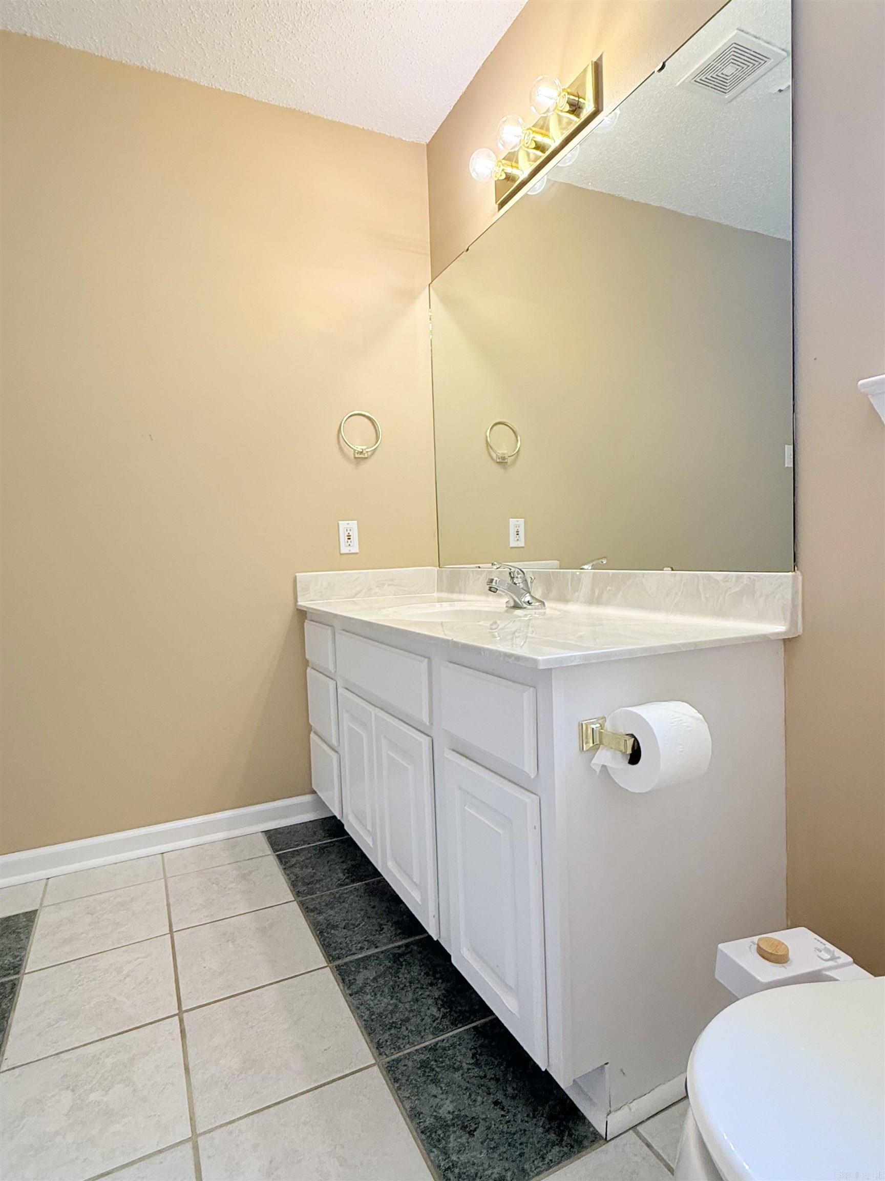 917 Timberwolf Trail Property Photo 34