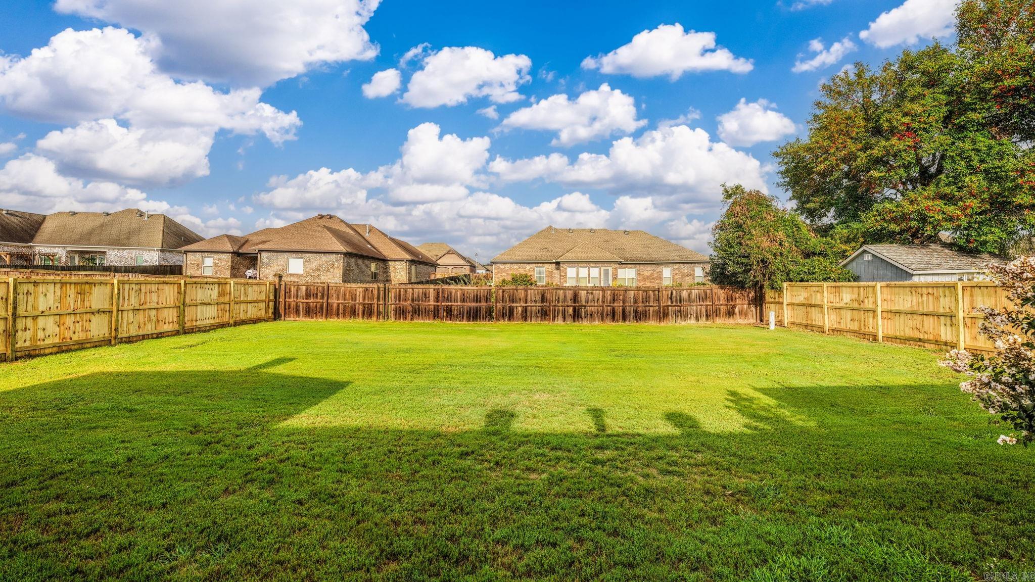 1745 Gardenia Property Photo 8
