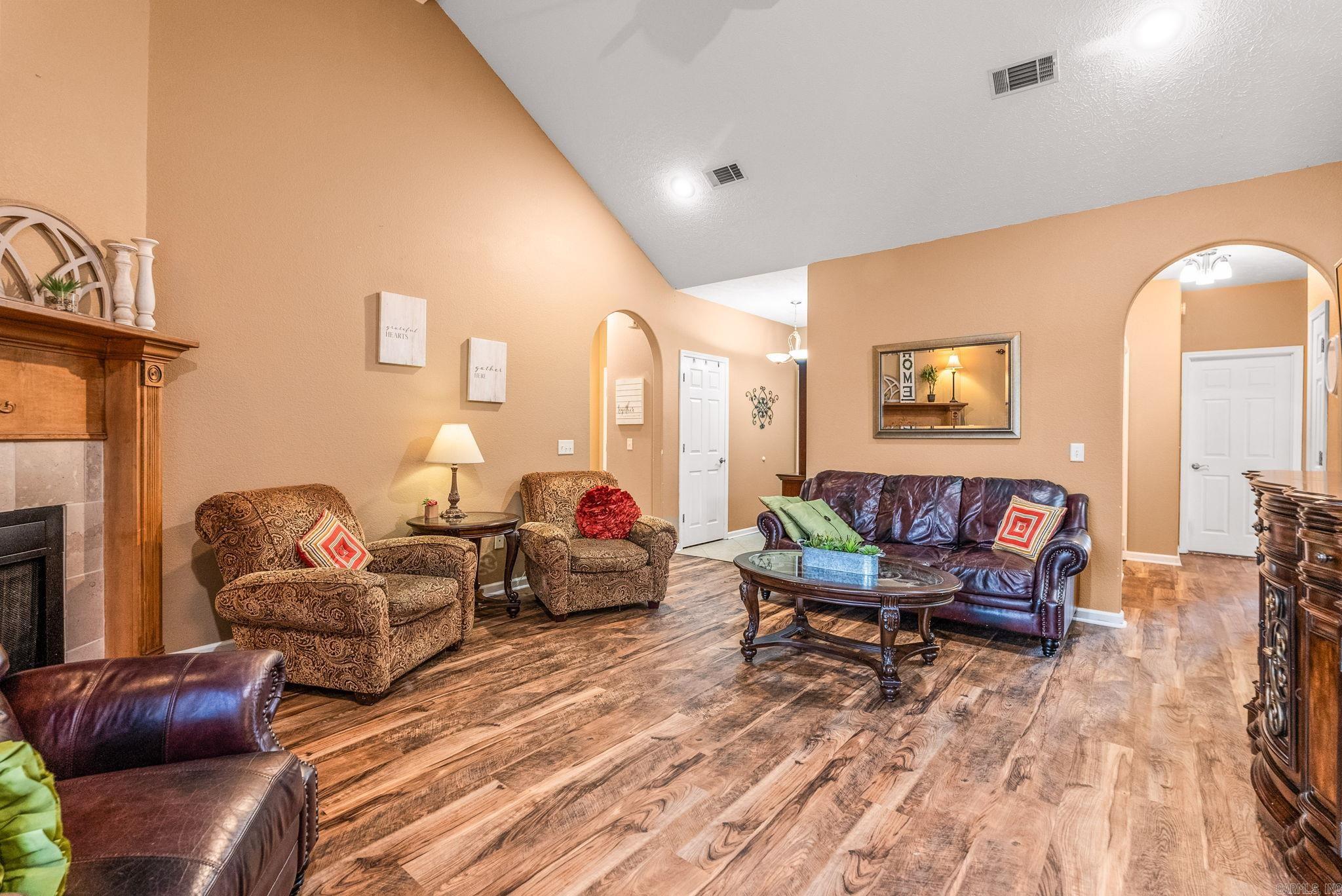 1745 Gardenia Property Photo 11