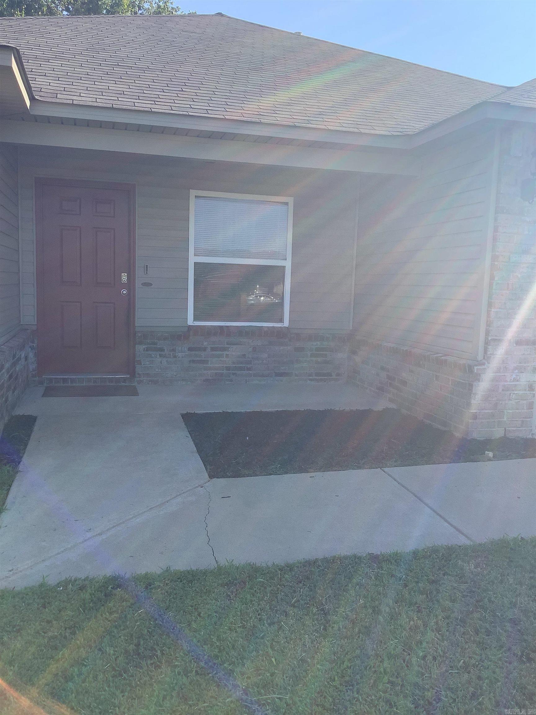5633 Black Oak Cove Property Photo 3