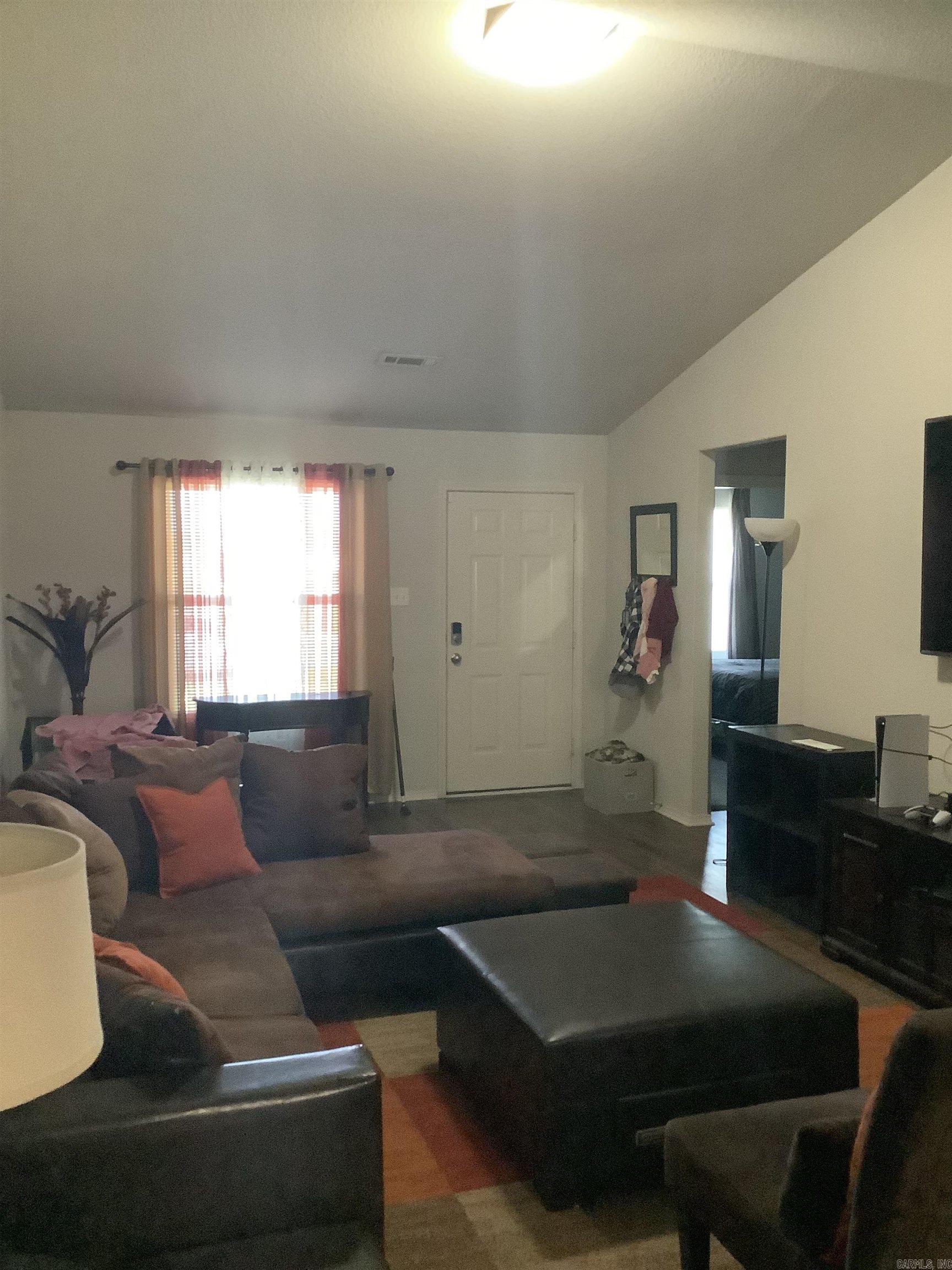 5633 Black Oak Cove Property Photo 8