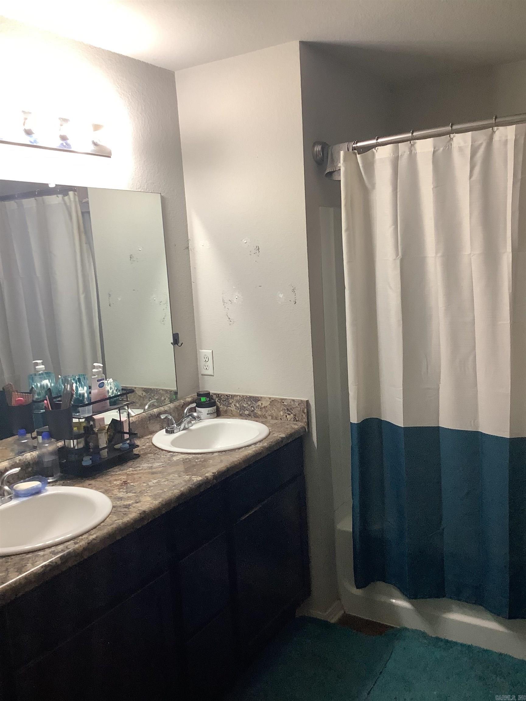 5633 Black Oak Cove Property Photo 19