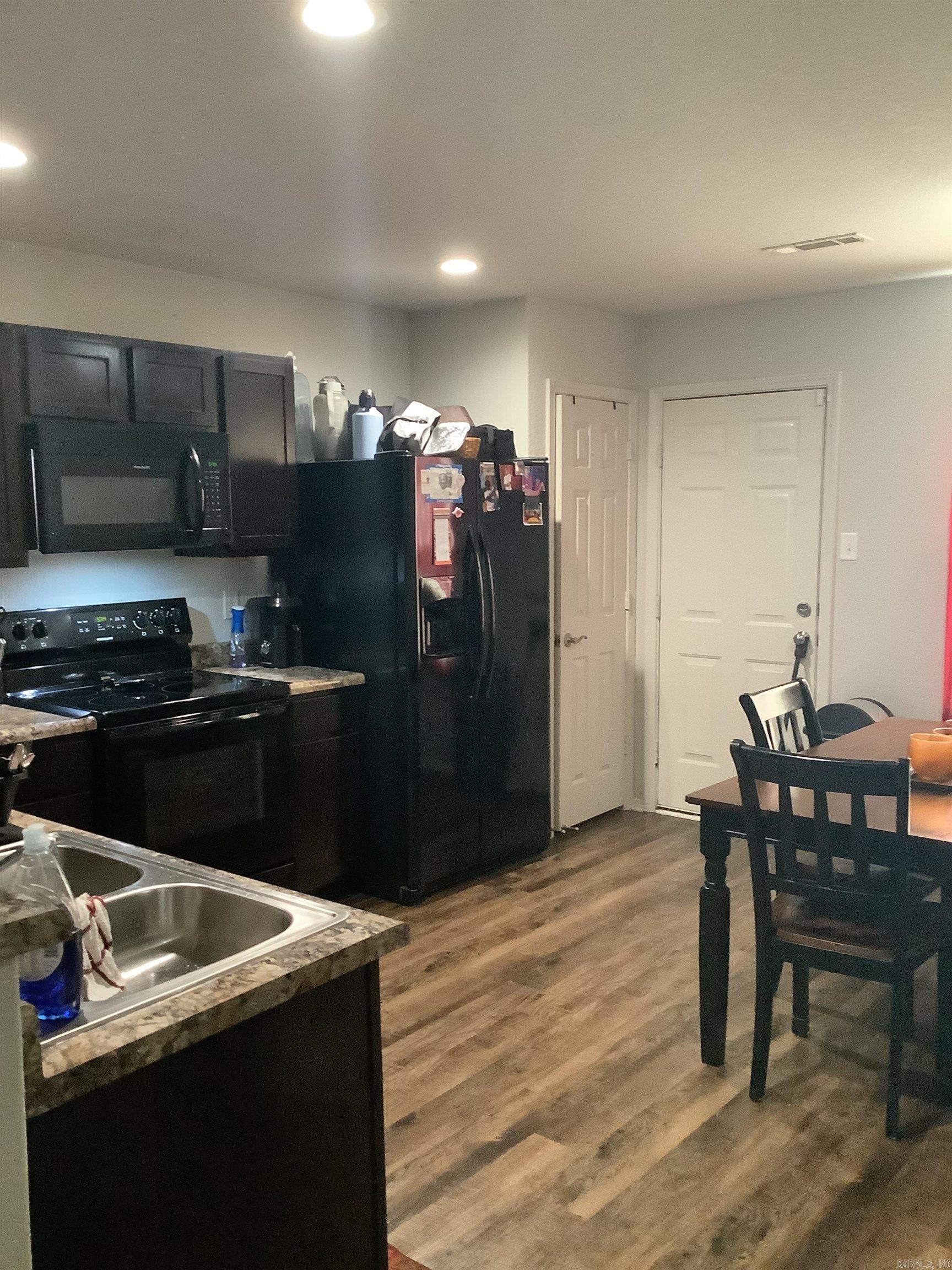 5633 Black Oak Cove Property Photo 21