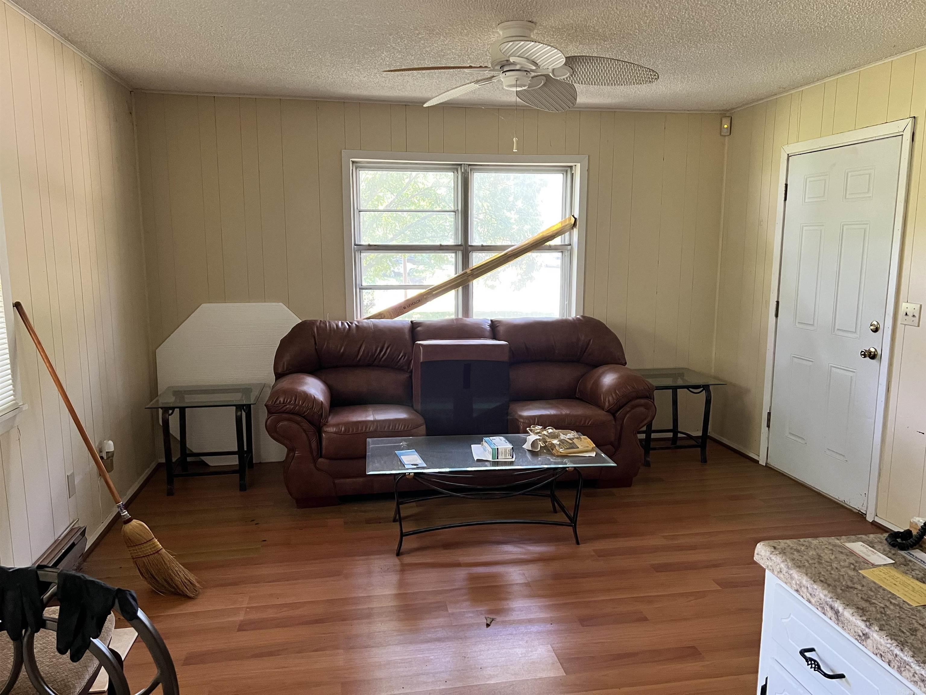 301 Pecan Street Property Photo 8