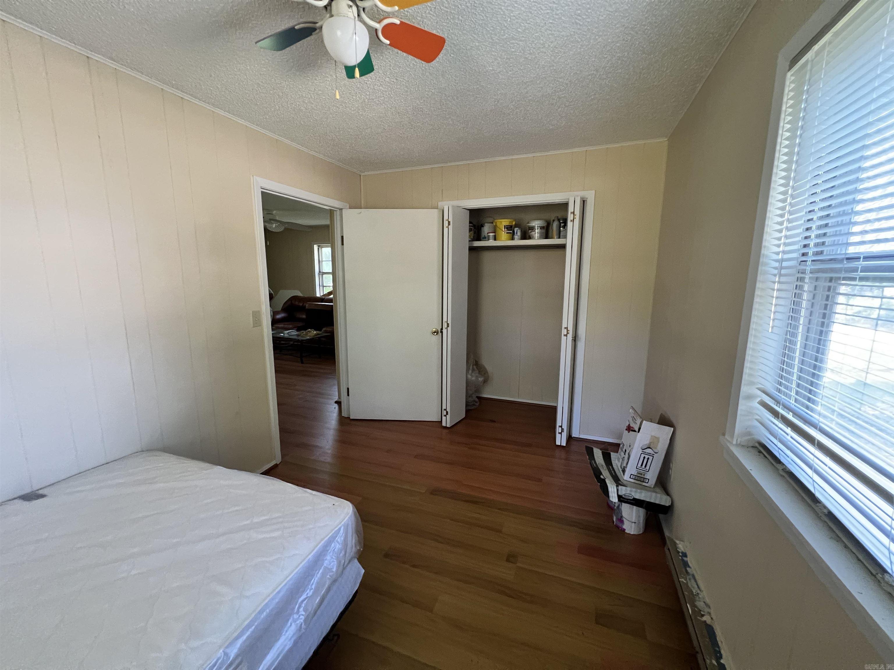 301 Pecan Street Property Photo 12