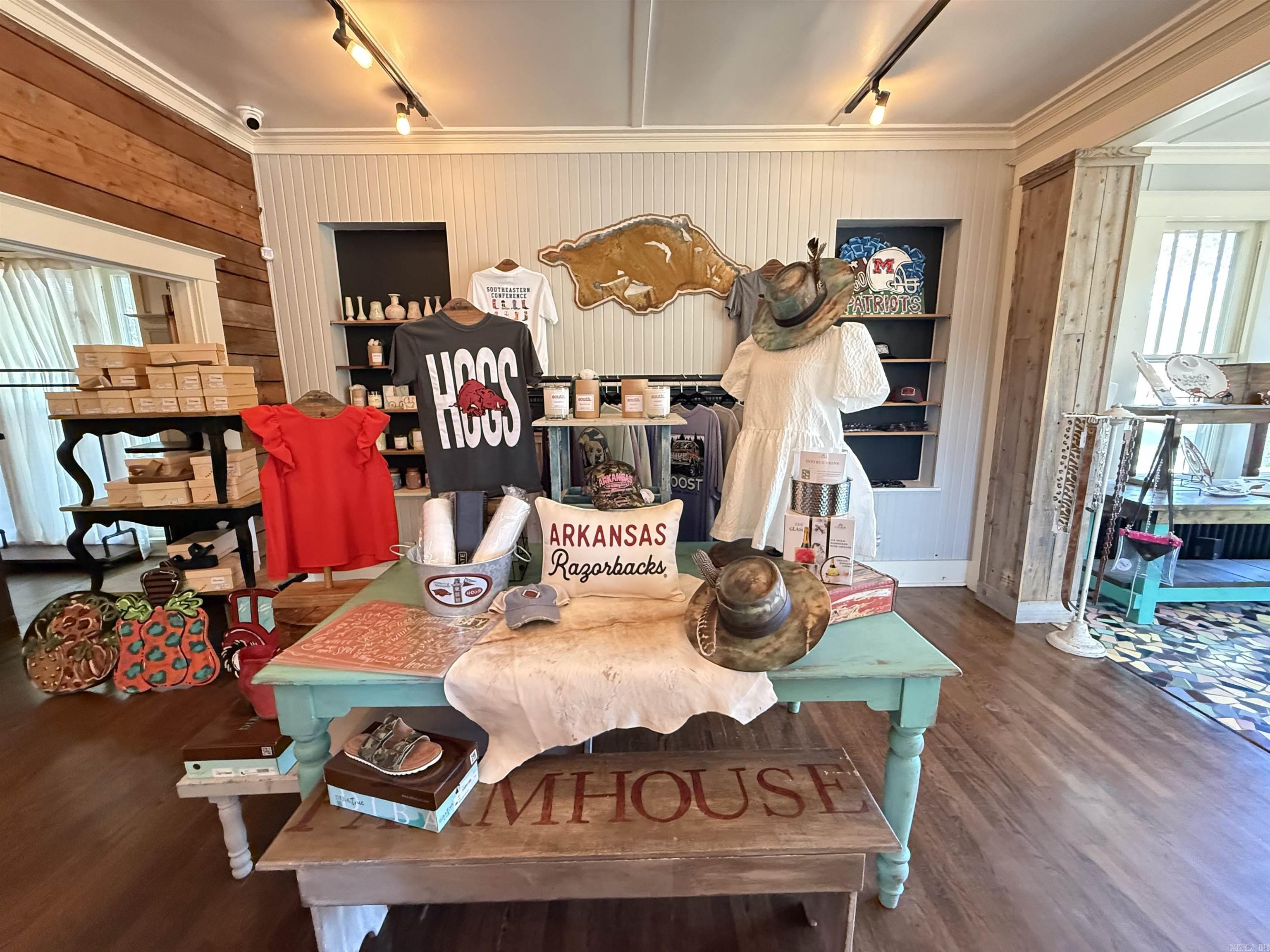 9 Shafer Street Property Photo 4