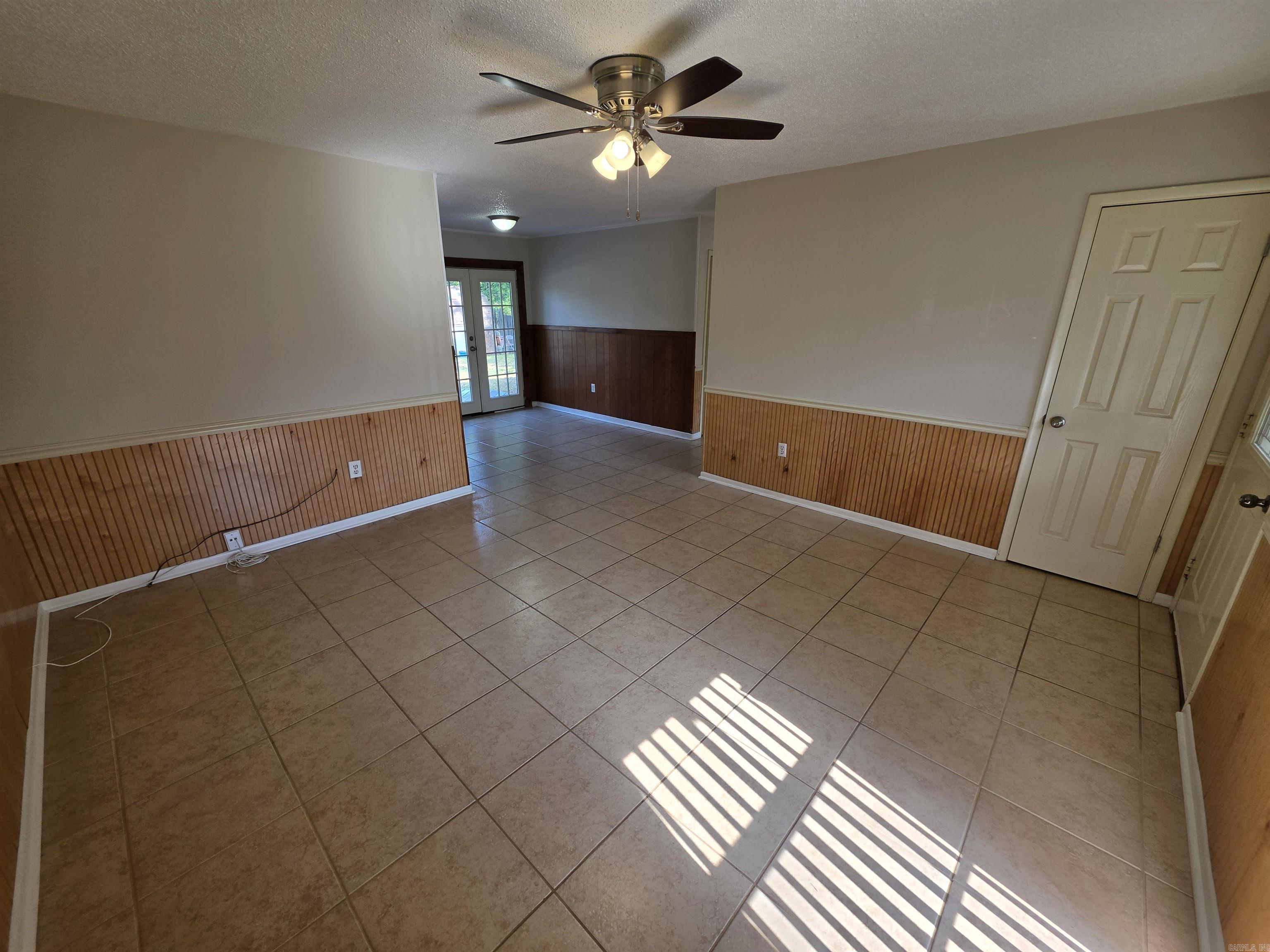 415 S Center Property Photo 5