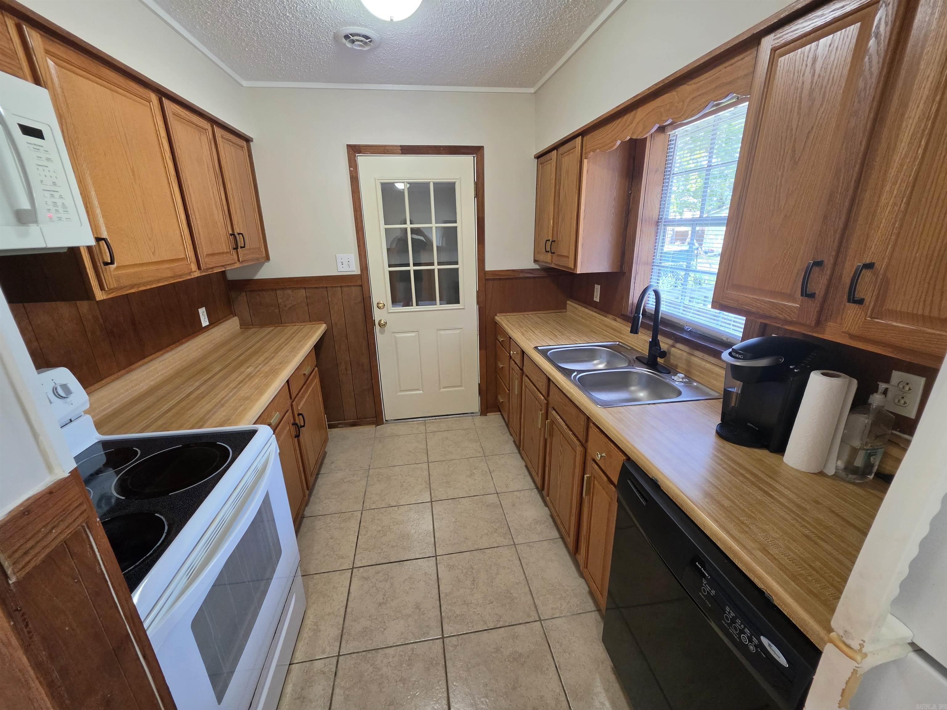 415 S Center Property Photo 8