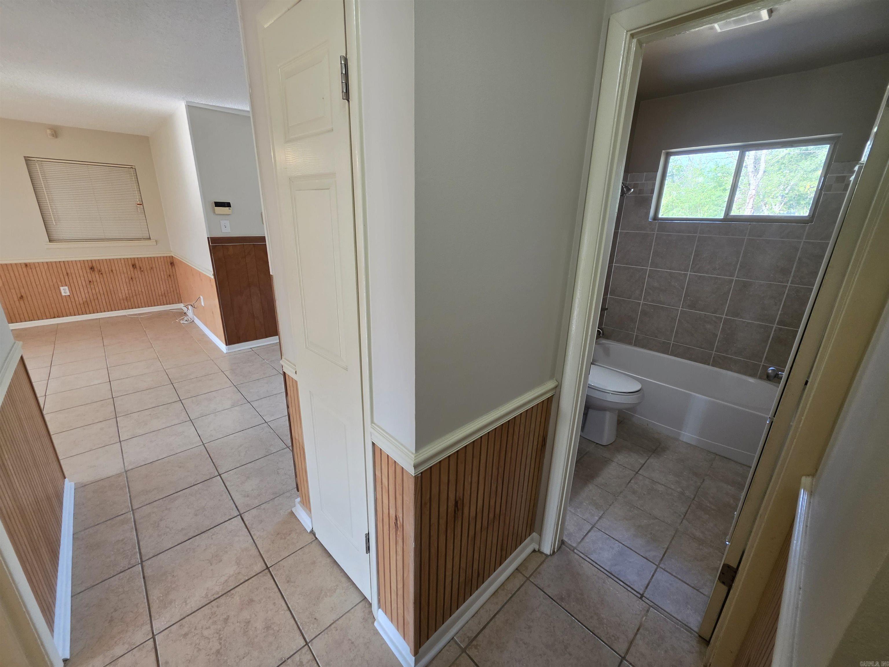 415 S Center Property Photo 12