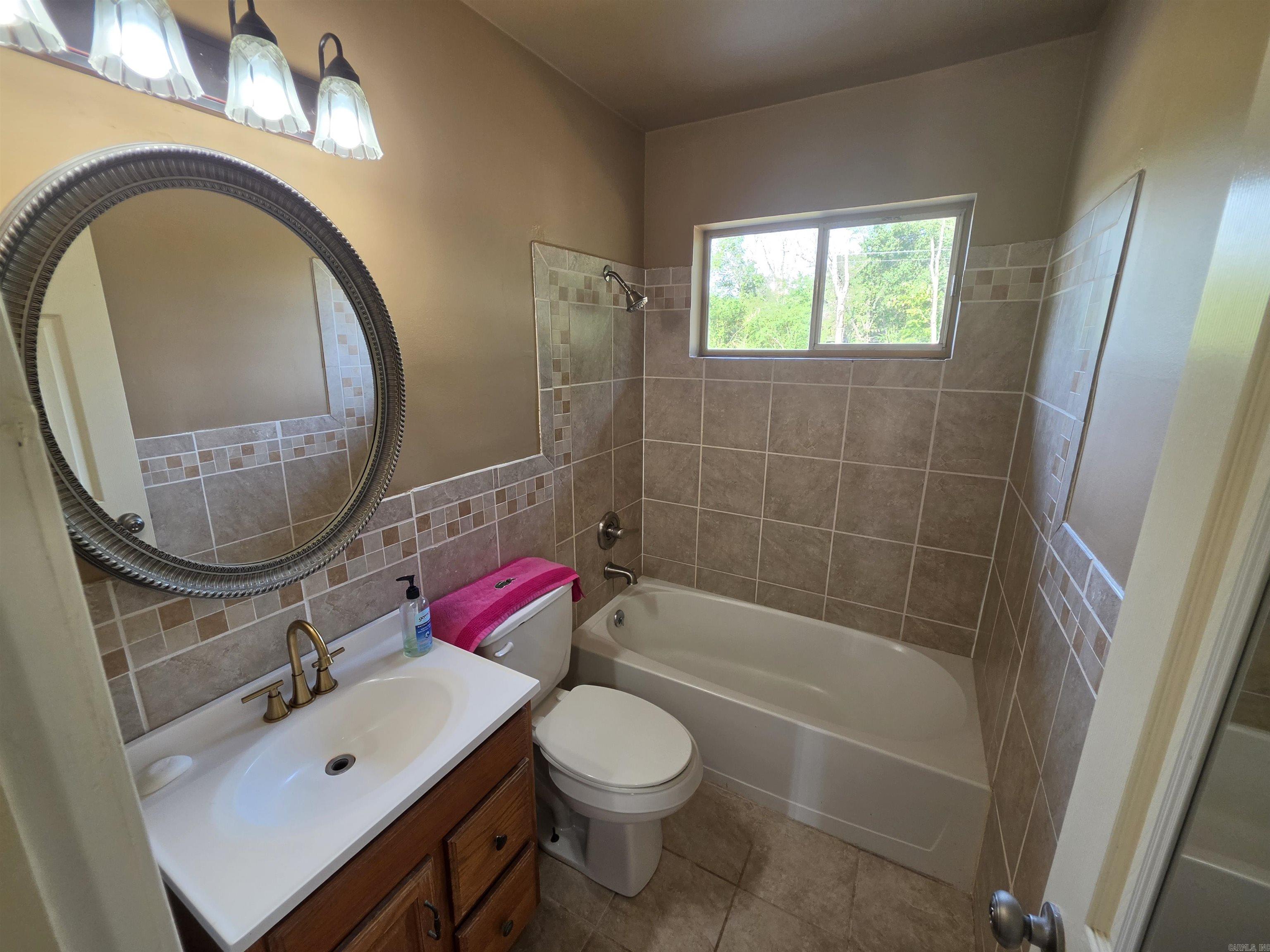 415 S Center Property Photo 13