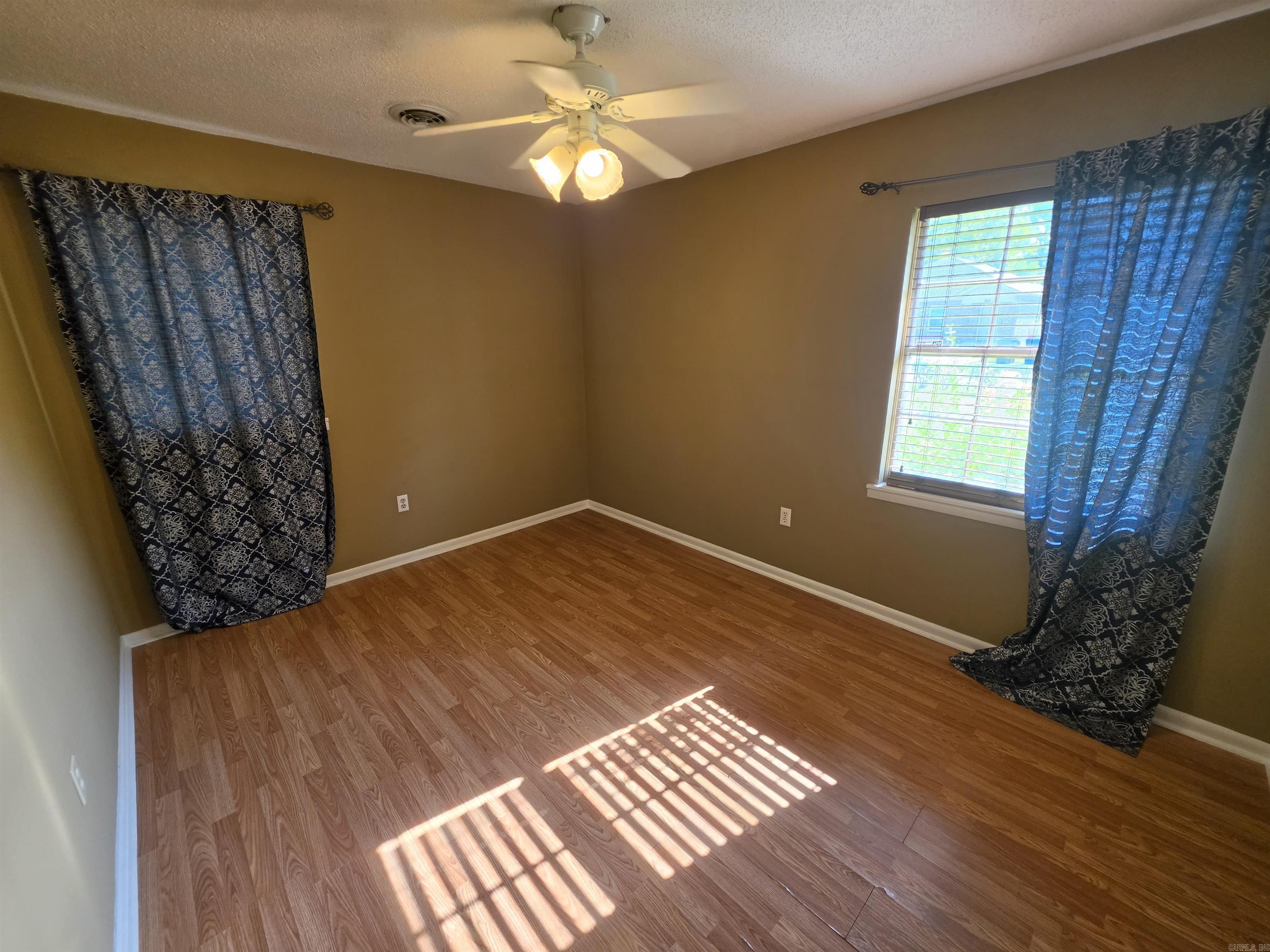 415 S Center Property Photo 14