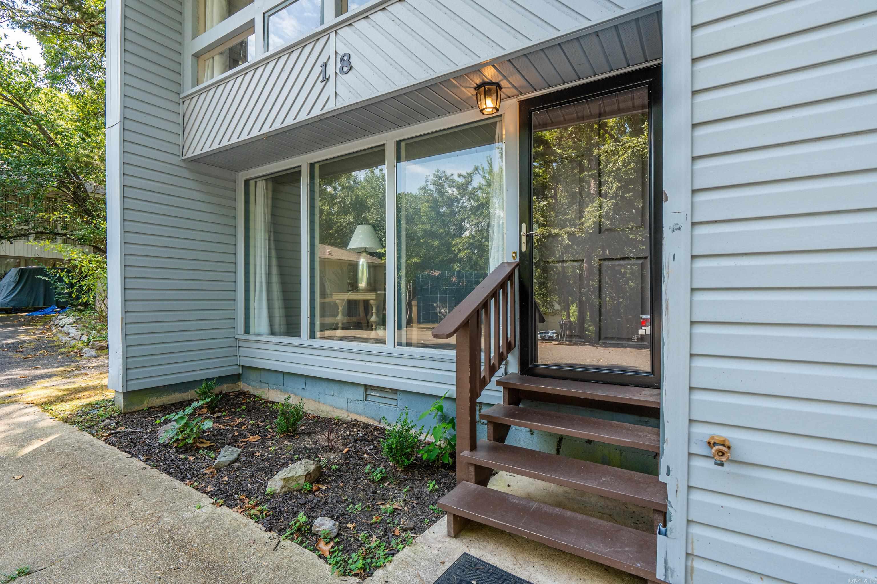 18 Troza Lane Property Photo 1