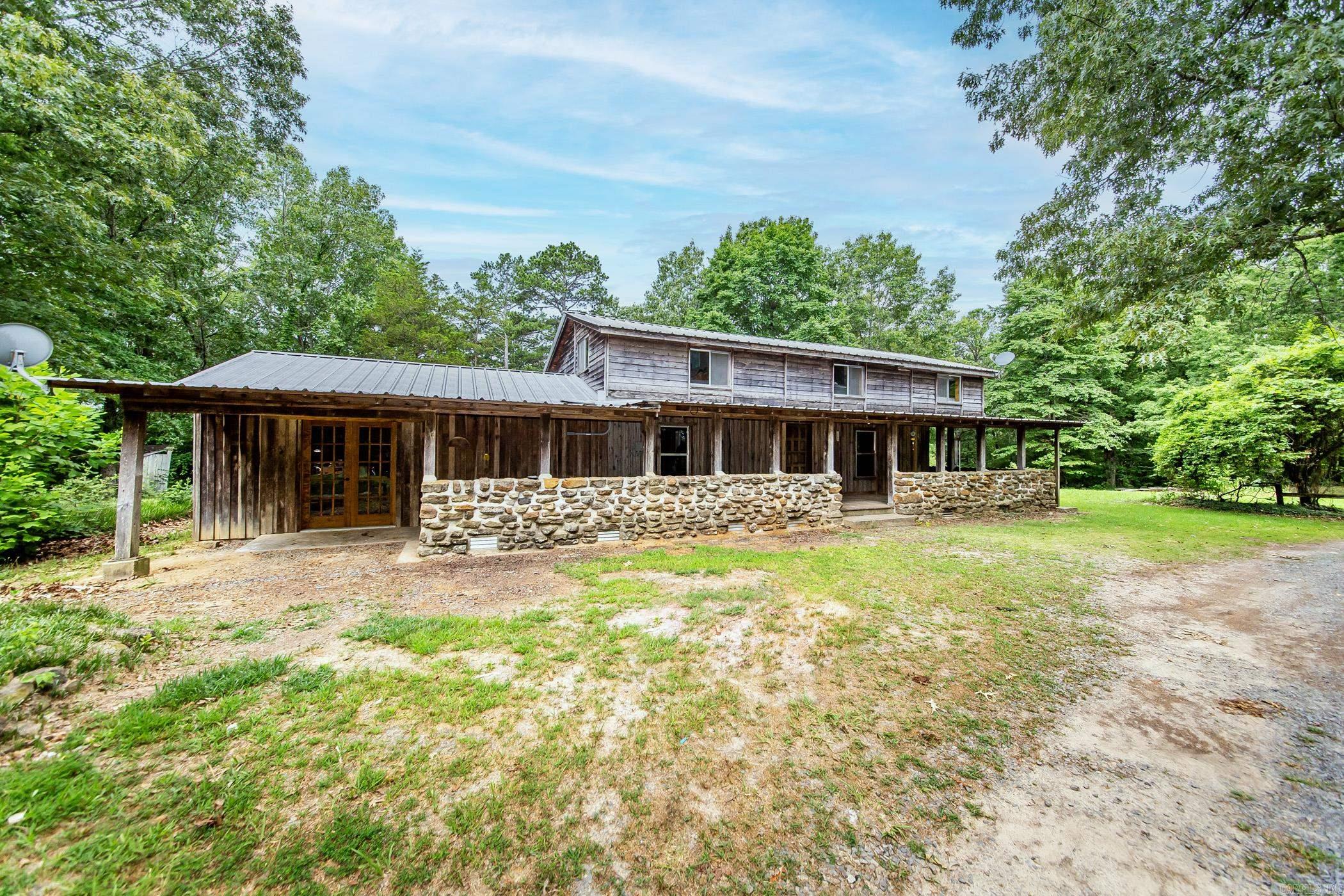 702 Ashwood Road Property Photo 1