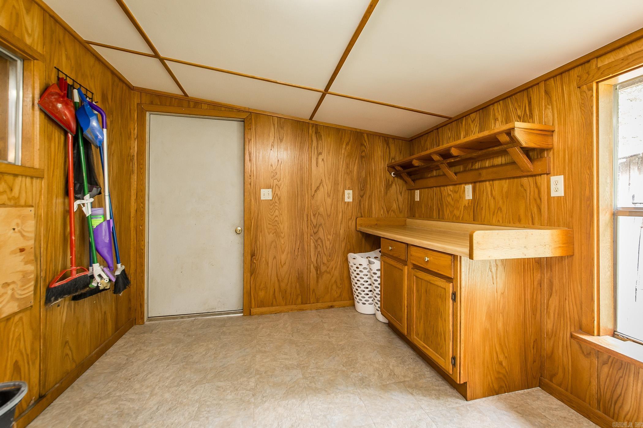 702 Ashwood Road Property Photo 36
