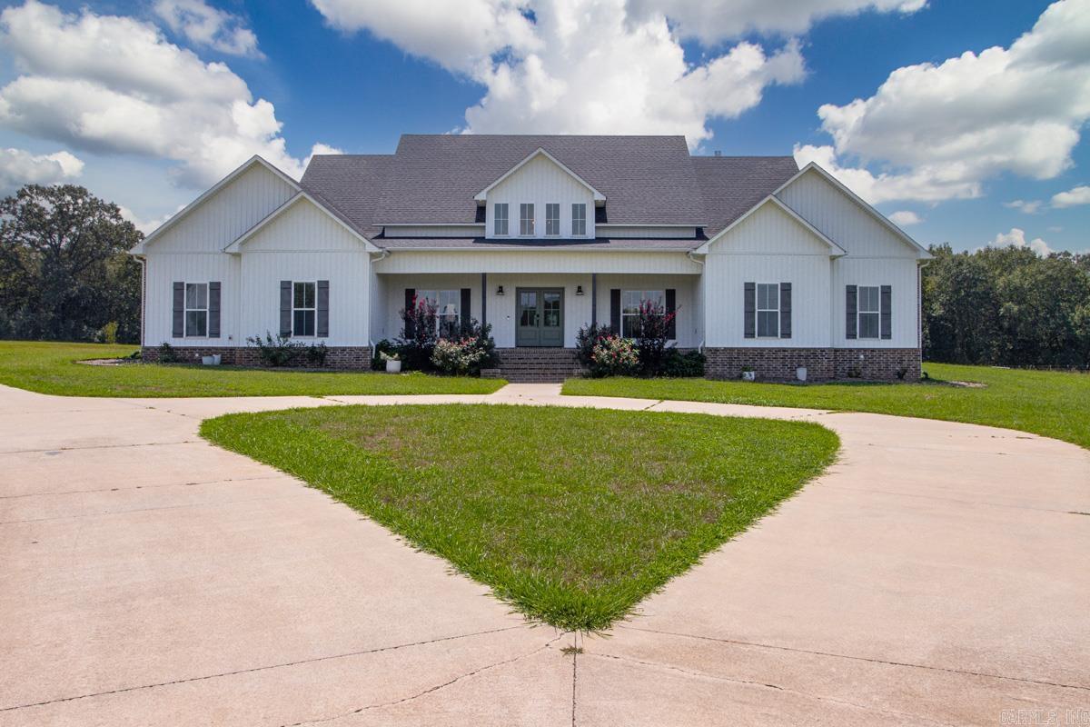 18 Brookeview Property Photo 1